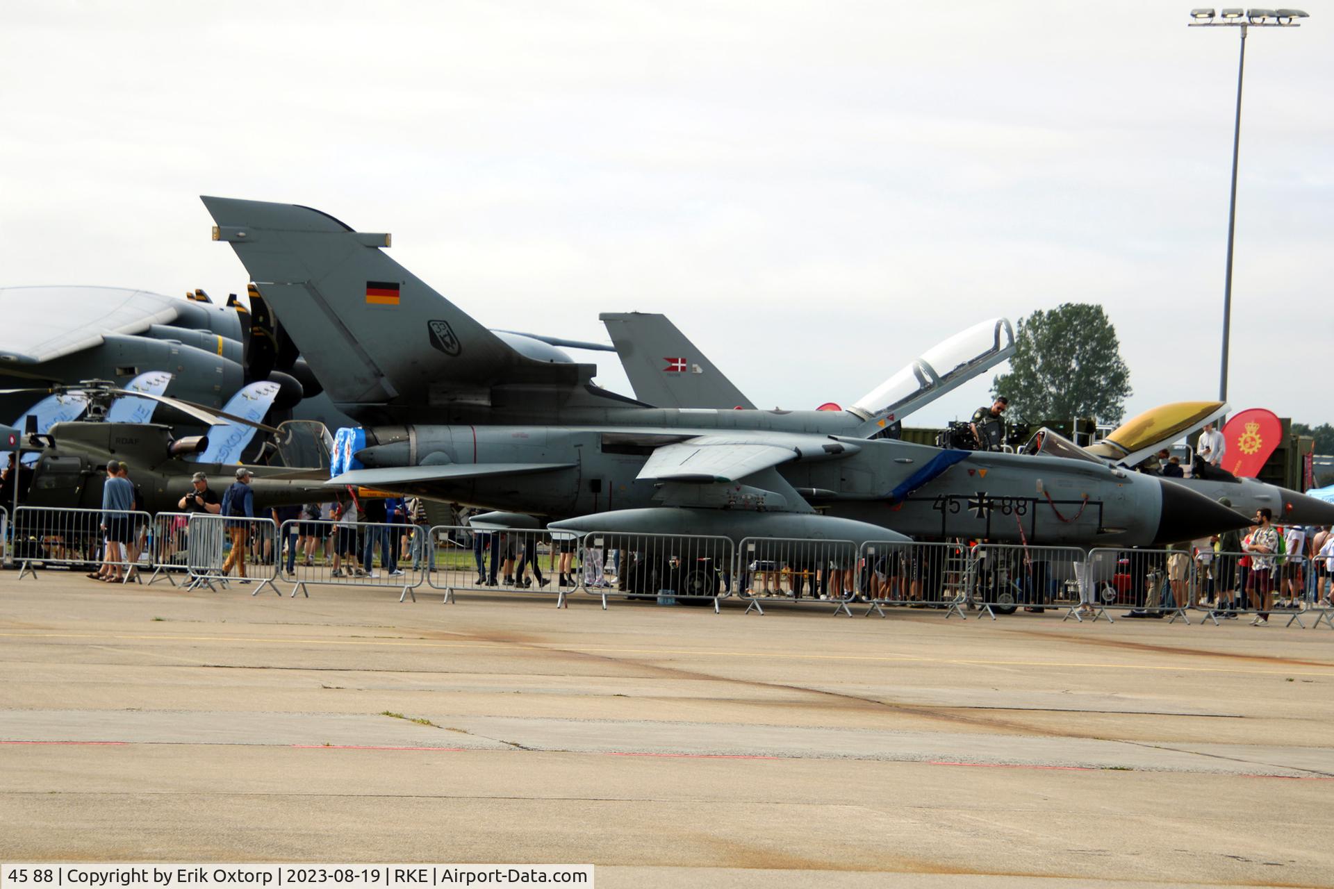 45 88, Panavia Tornado IDS C/N 715/GS229/4288, 45 88 at the Roskilde Airshow