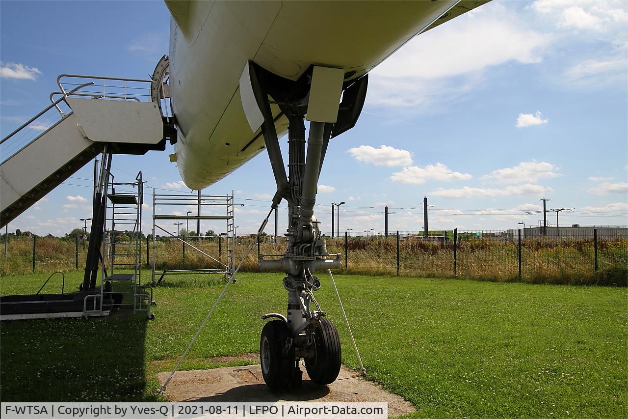 F-WTSA, 1973 Aerospatiale-BAC Concorde 101 C/N 02, Aerospatiale-BAC Concorde 102, Front landing gear  close up view, Delta Athis Museum, Paray near Paris-Orly Airport.