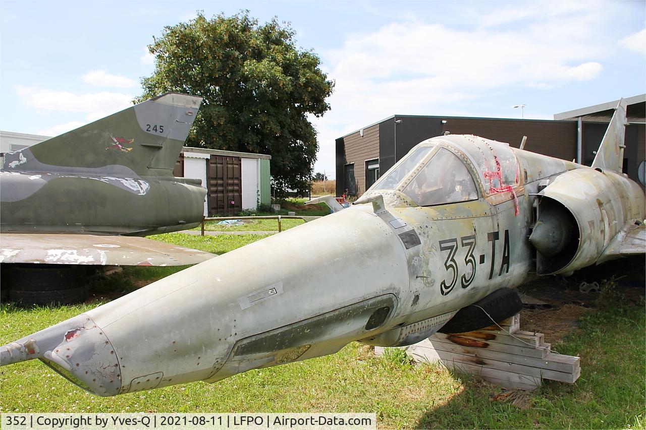 352, Dassault Mirage IIIRD C/N 352, Dassault Mirage IIIRD, Awaiting restoration, Delta Athis Museum, Paray near Paris-Orly Airport