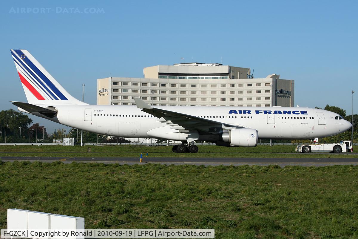 F-GZCK, 2003 Airbus A330-203 C/N 516, at cdg