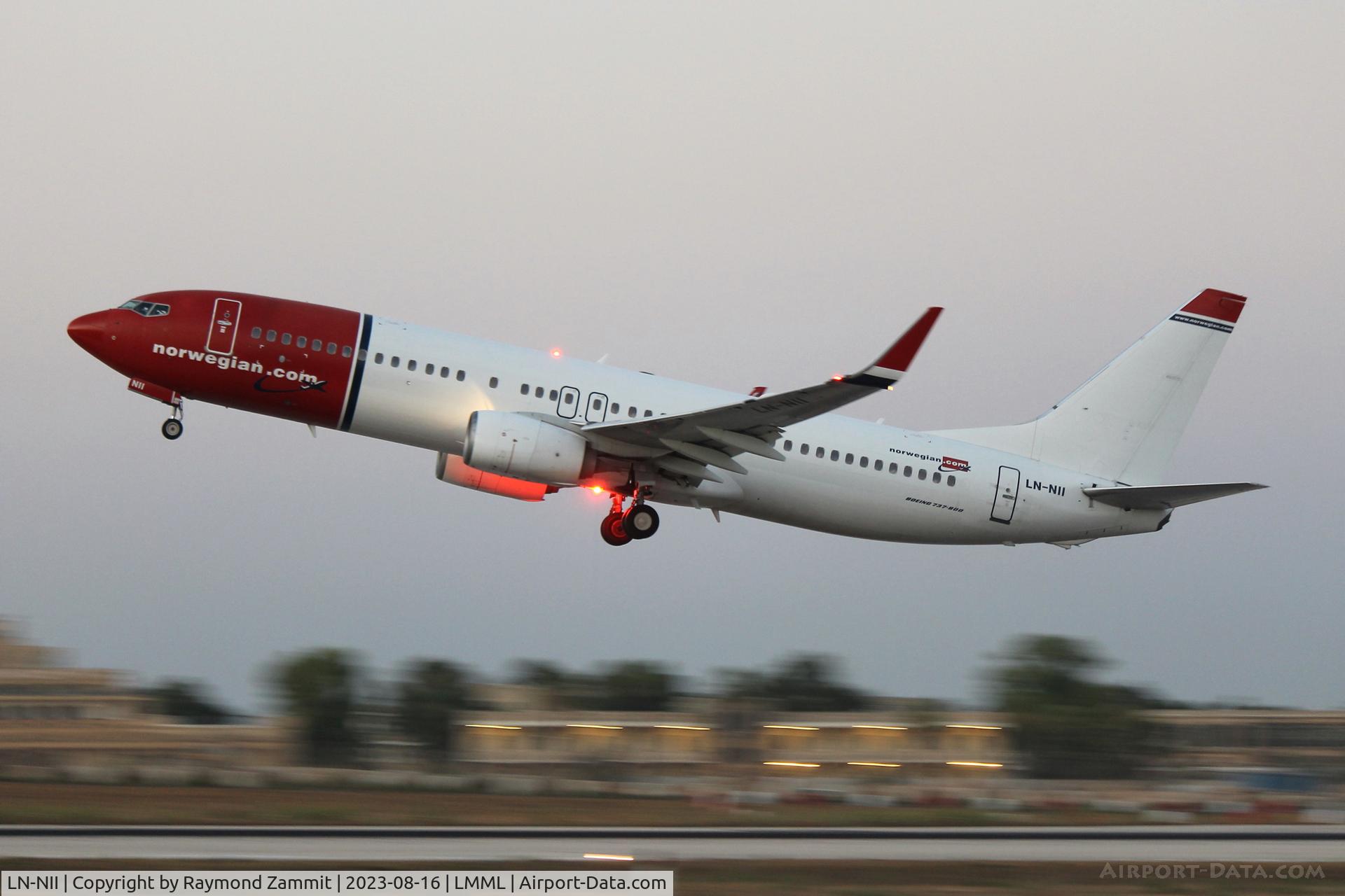 LN-NII, 2014 Boeing 737-8JP C/N 43877, B737-800 LN-NII Norwegian Air Shuttle