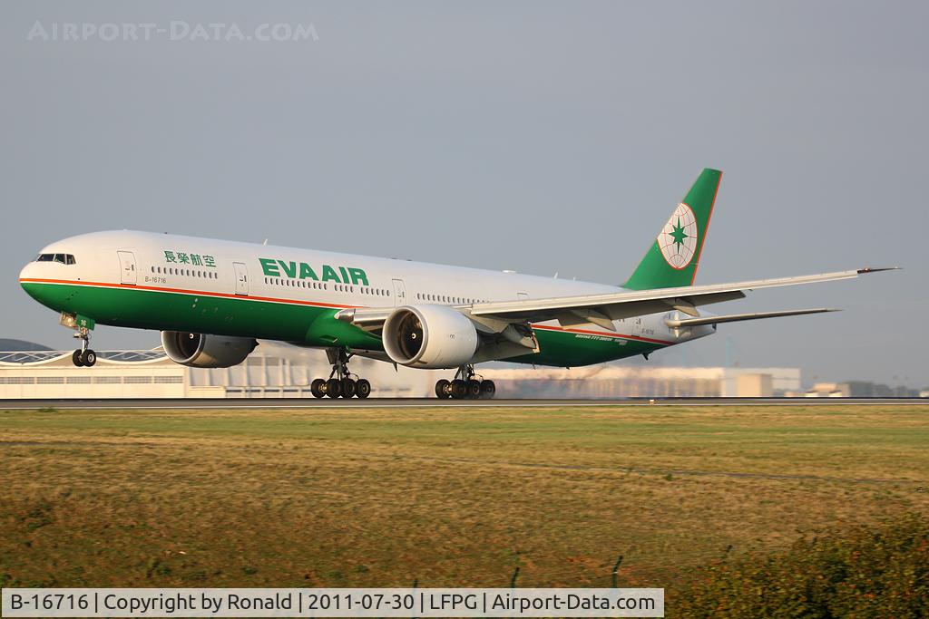 B-16716, 2009 Boeing 777-35E/ER C/N 32642, at cdg