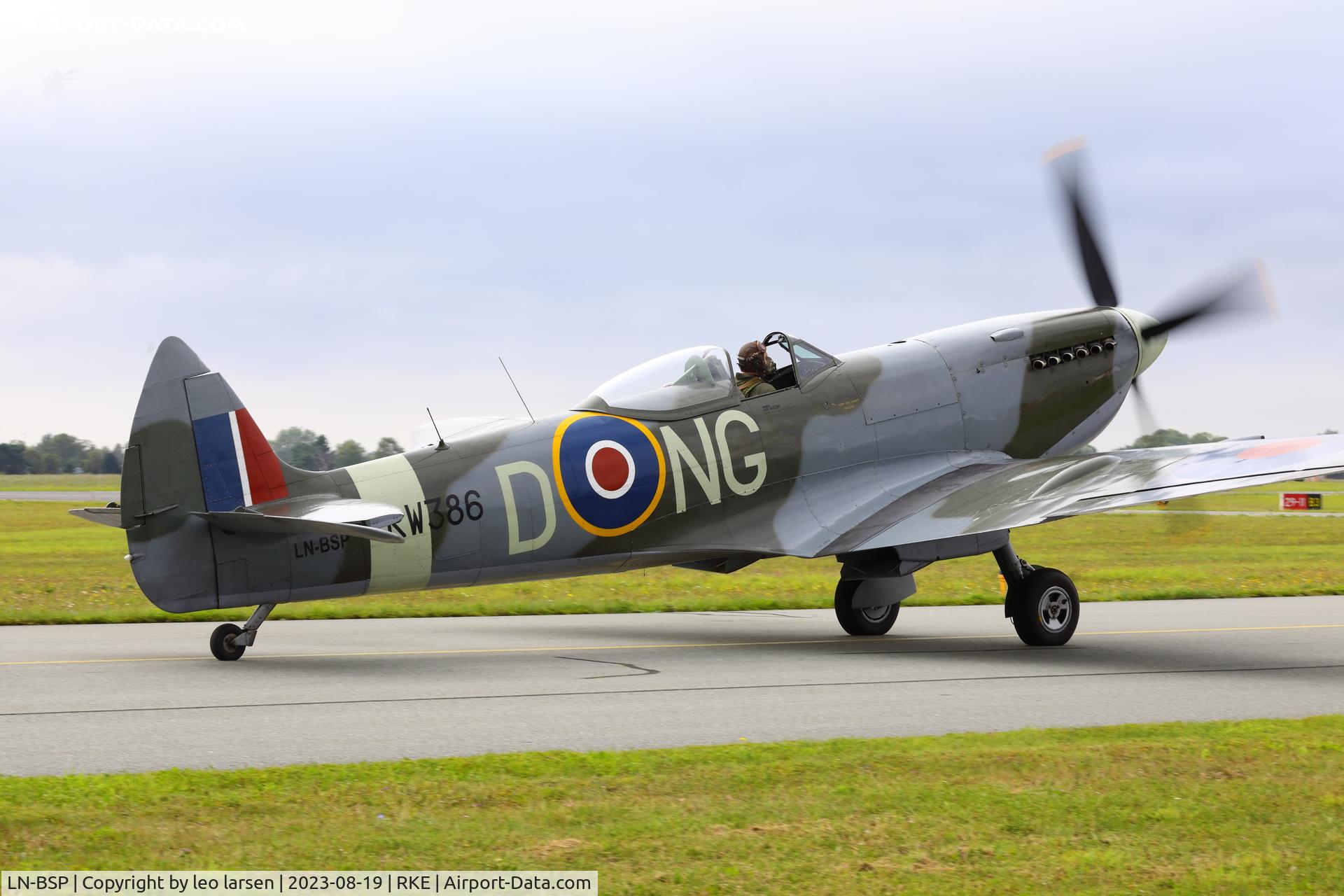 LN-BSP, 1945 Vickers Supermarine. Spitfire MK.XVIe C/N CBAF.IX.4644, Roskilde Air Show 19.8.2023