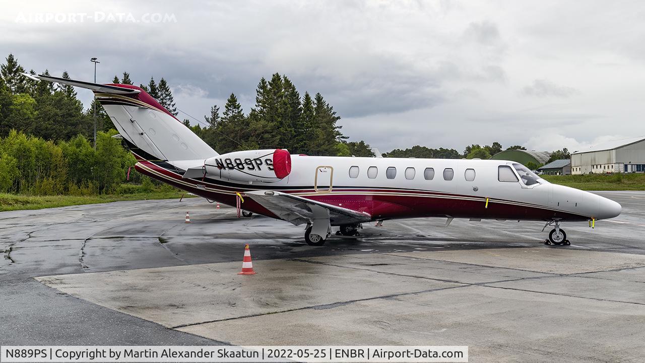 N889PS, 2018 Cessna 525B C/N 525B0555, Parked overnight.
