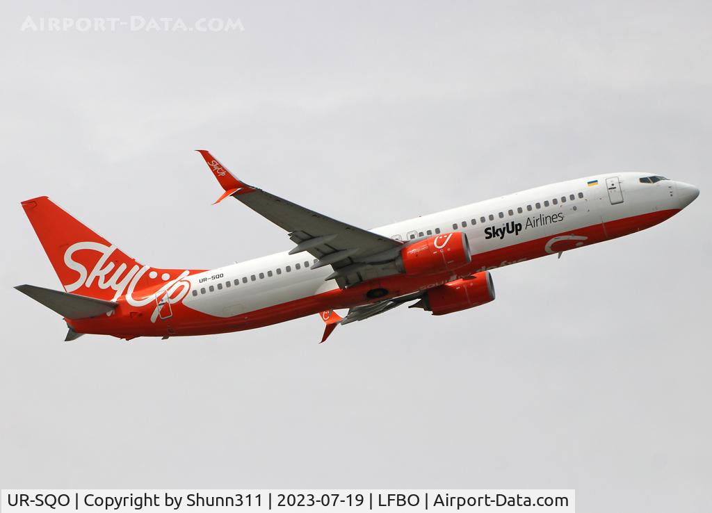 UR-SQO, 2012 Boeing 737-82R C/N 40880, Taking off from rwy 32L... Tunisair flight...