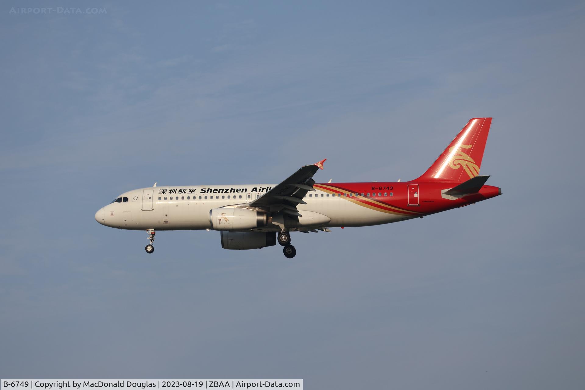 B-6749, 2011 Airbus A320-232 C/N 4633, PEK/ZBAA