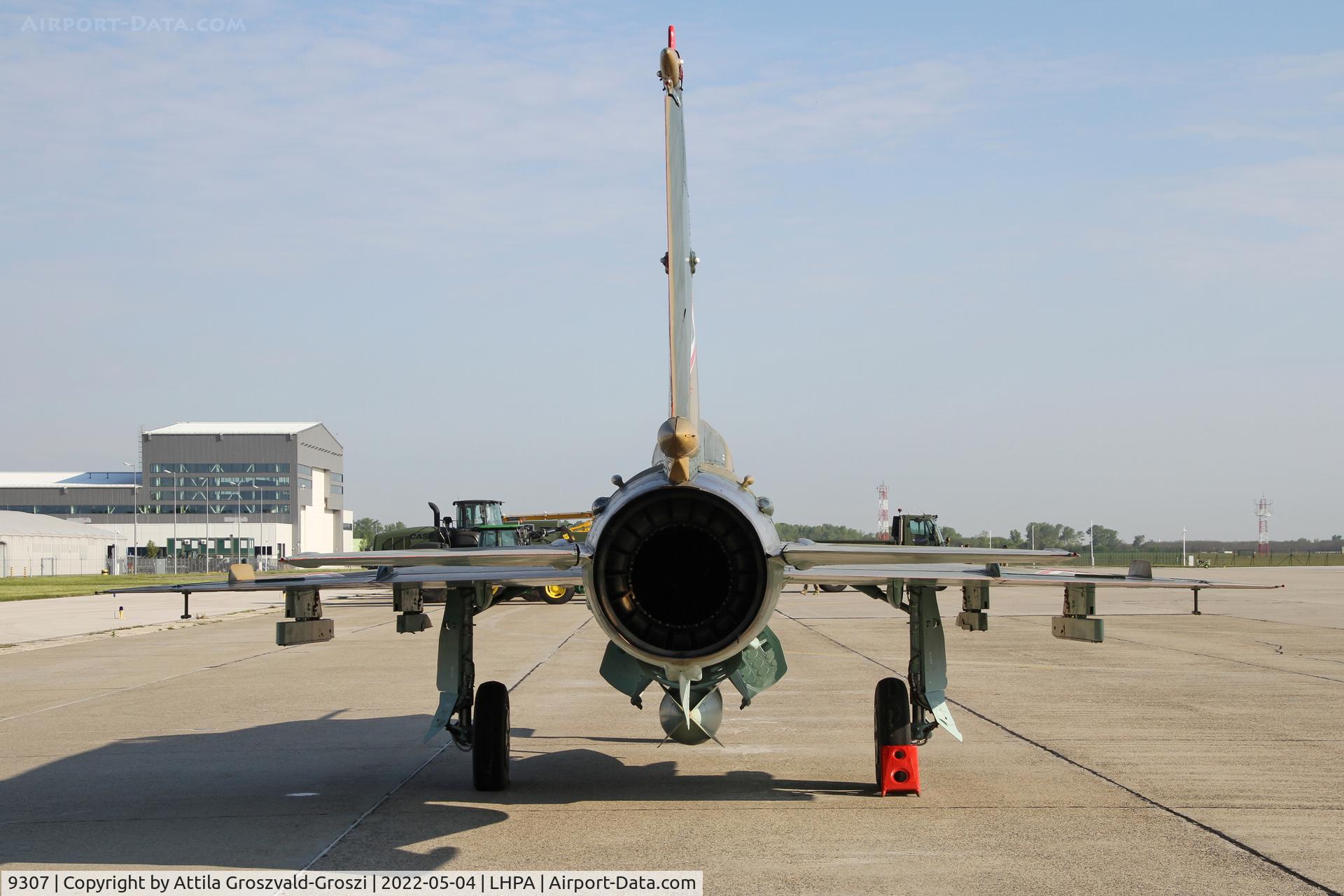 9307, 1974 Mikoyan-Gurevich MiG-21MF C/N 969307, LHPA - Pápa Air Base, Pápa - Hungary