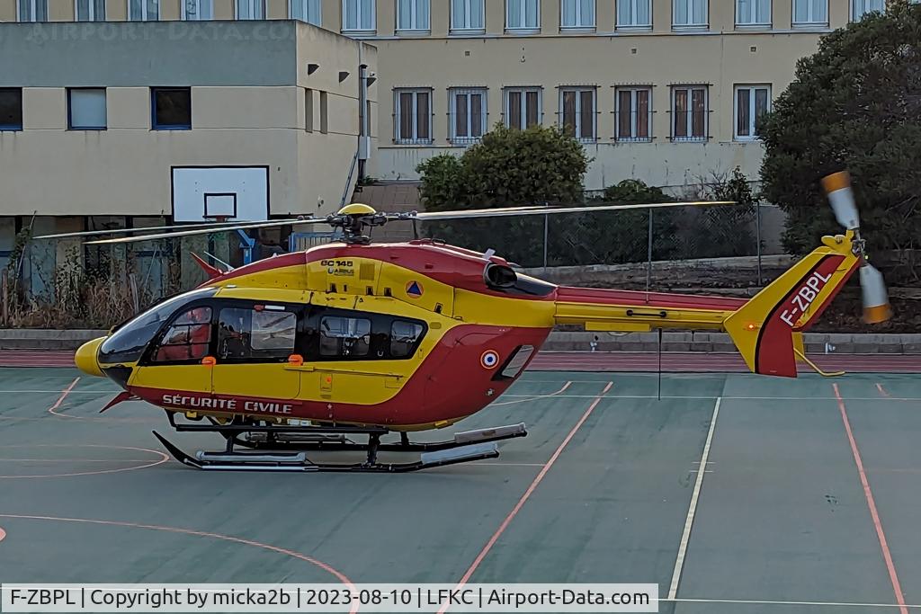 F-ZBPL, Eurocopter-Kawasaki EC-145 (BK-117C-2) C/N 9021, Parked