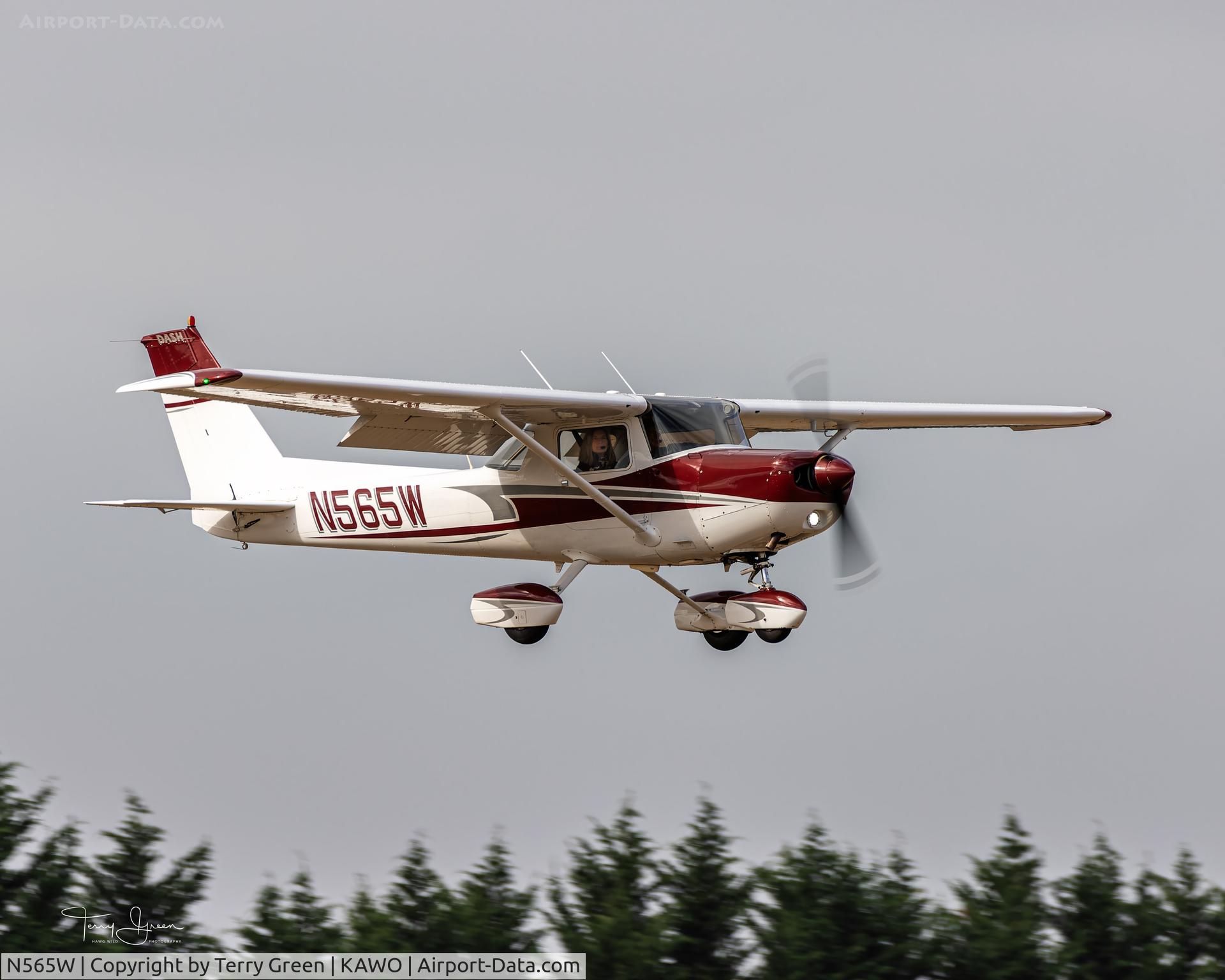 N565W, 1978 Cessna 152 C/N 15281812, KAWO