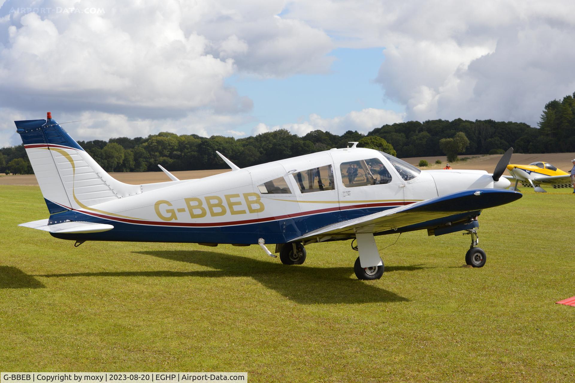 G-BBEB, 1973 Piper PA-28R-200-2 Cherokee Arrow II C/N 28R-7335292, Piper PA-28R-200-2 Cherokee Arrow II at Popham.