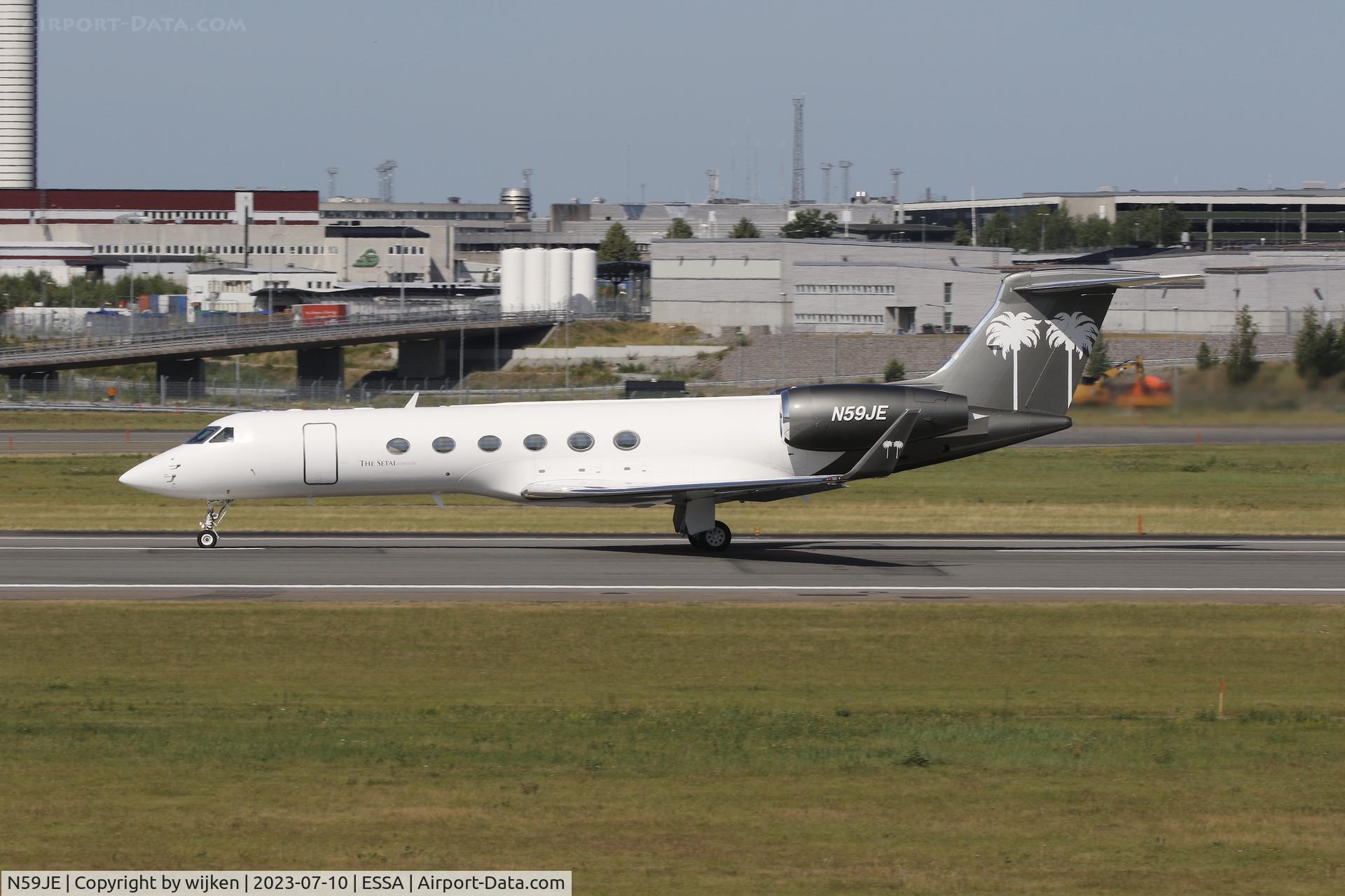 N59JE, 1998 Gulfstream Aerospace Gulfstream V C/N 559, RWY 19L