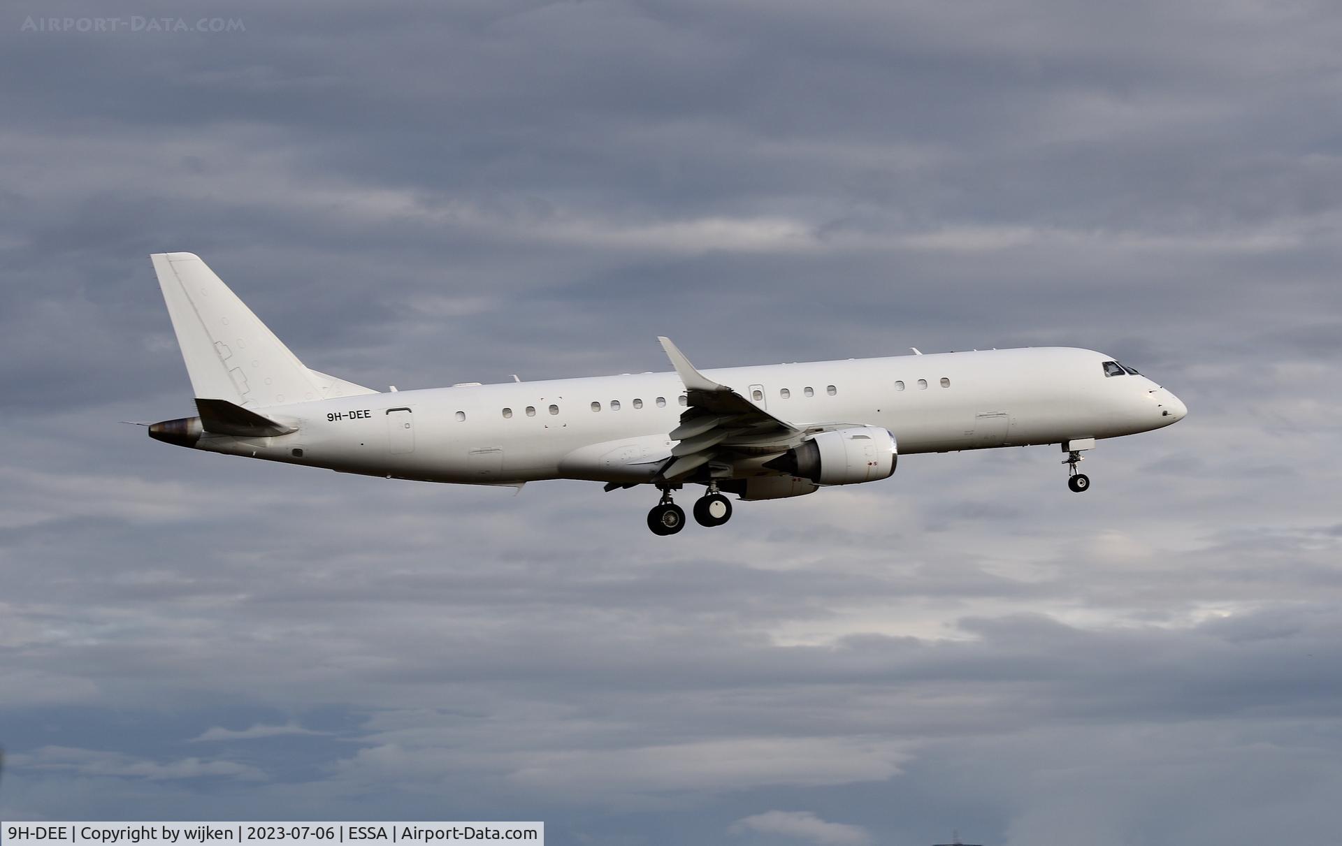 9H-DEE, 2014 Embraer ERJ-190-100ECJ Lineage 1000 C/N 19000683, RWY 26
