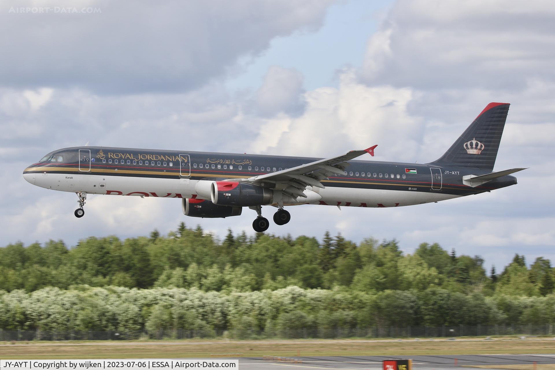 JY-AYT, 2012 Airbus A321-231 C/N 5099, RWY 26