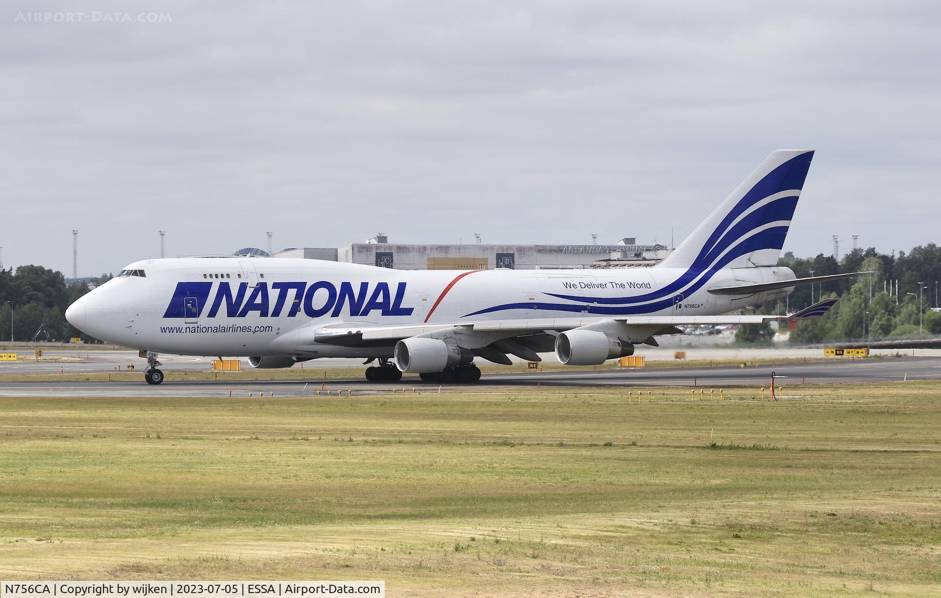 N756CA, 1992 Boeing 747-412/BCF C/N 26547, RWY 19L