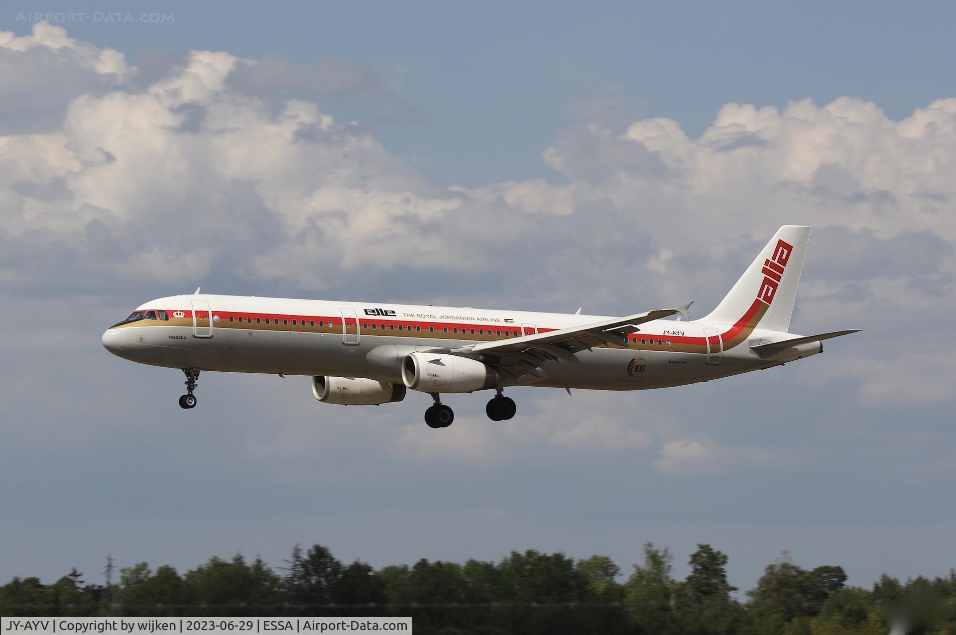 JY-AYV, 2012 Airbus A321-231 C/N 5177, RWY 26