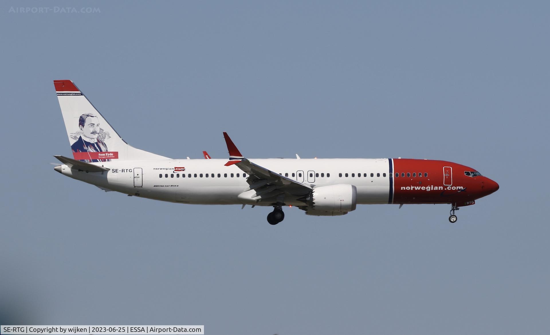 SE-RTG, 2023 Boeing 737-8 MAX C/N 62897, RWY 01L