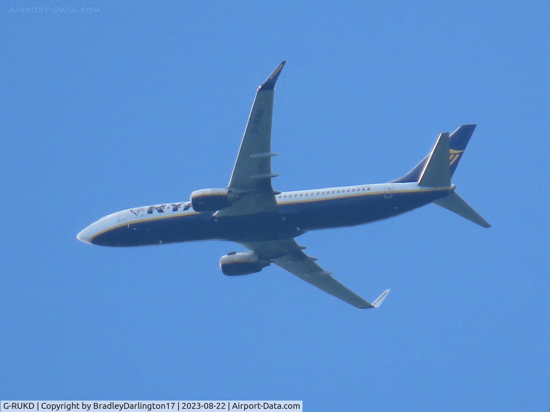 G-RUKD, 2007 Boeing 737-8AS C/N 33618, heading to cornwall airport