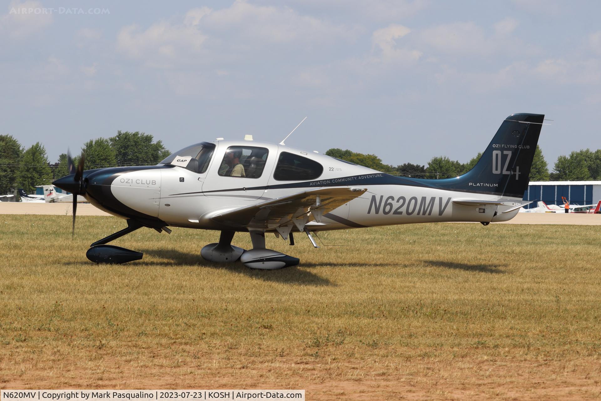 N620MV, 2014 Cirrus SR22 C/N 4154, Cirrus SR22