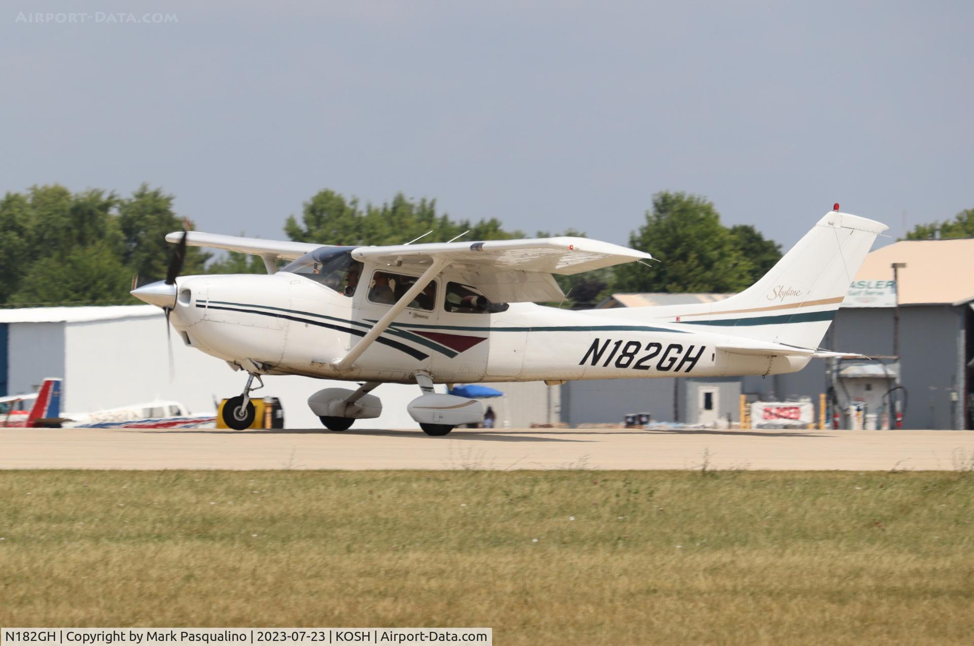 N182GH, 1998 Cessna 182S Skylane C/N 18280003, Cessna 182S
