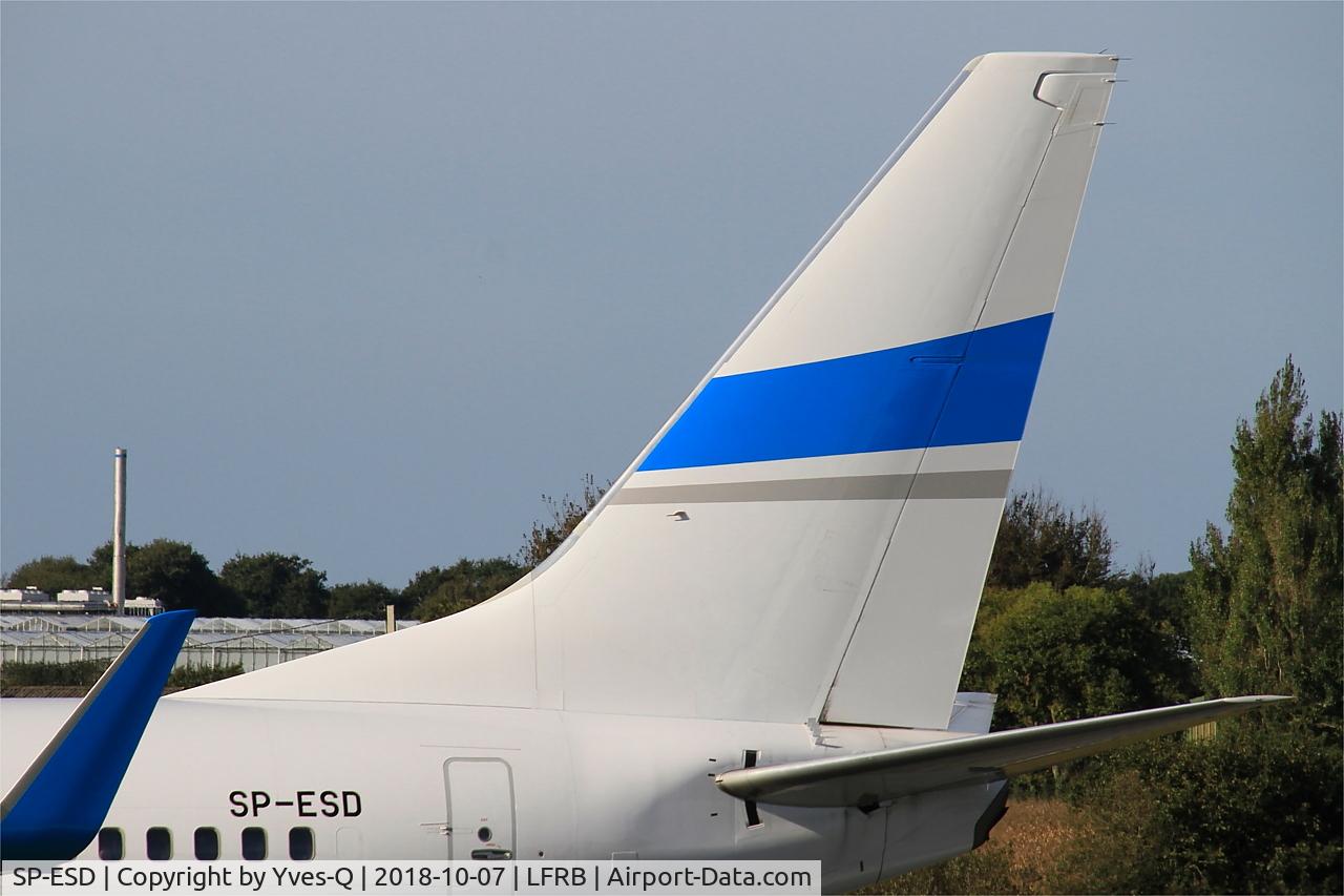 SP-ESD, 2002 Boeing 737-8AS C/N 29934, Boeing 737-8AS , Tail close up view, Brest-Guipavas Airport (LFRB-BES)