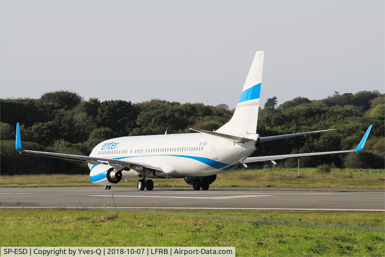 SP-ESD, 2002 Boeing 737-8AS C/N 29934, Boeing 737-8AS , Lining up rwy 07R, Brest-Guipavas Airport (LFRB-BES)