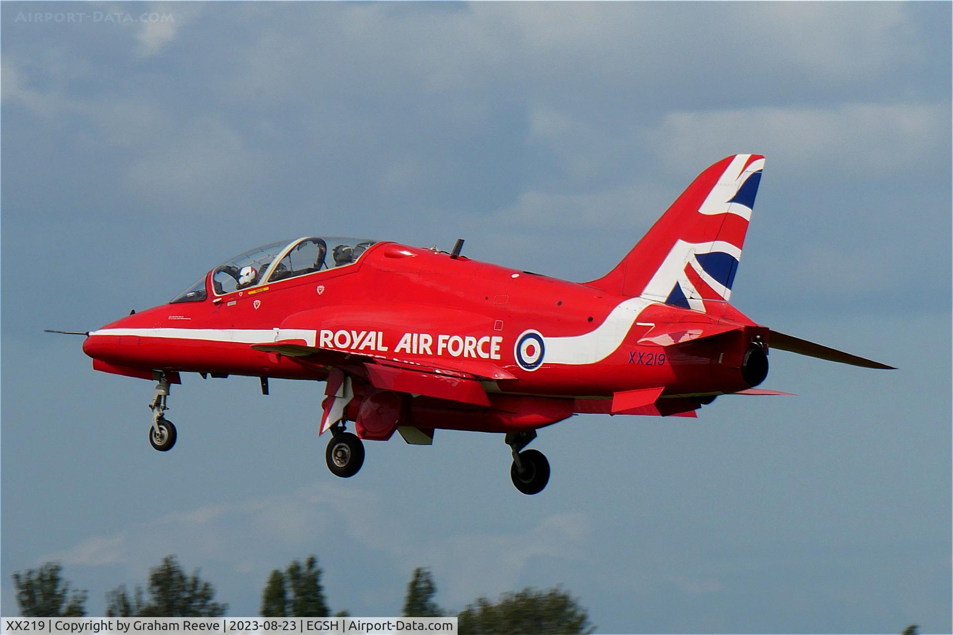 XX219, 1978 Hawker Siddeley Hawk T.1A C/N 055/312055, Departing from Norwich.