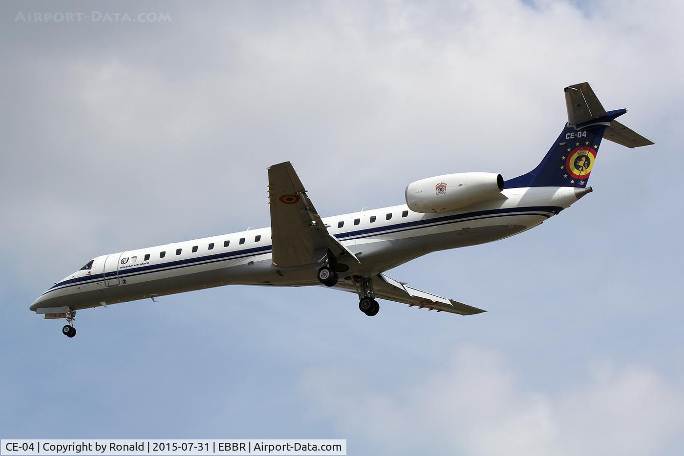 CE-04, 2001 Embraer ERJ-145LR (EMB-145LR) C/N 145548, at bru
