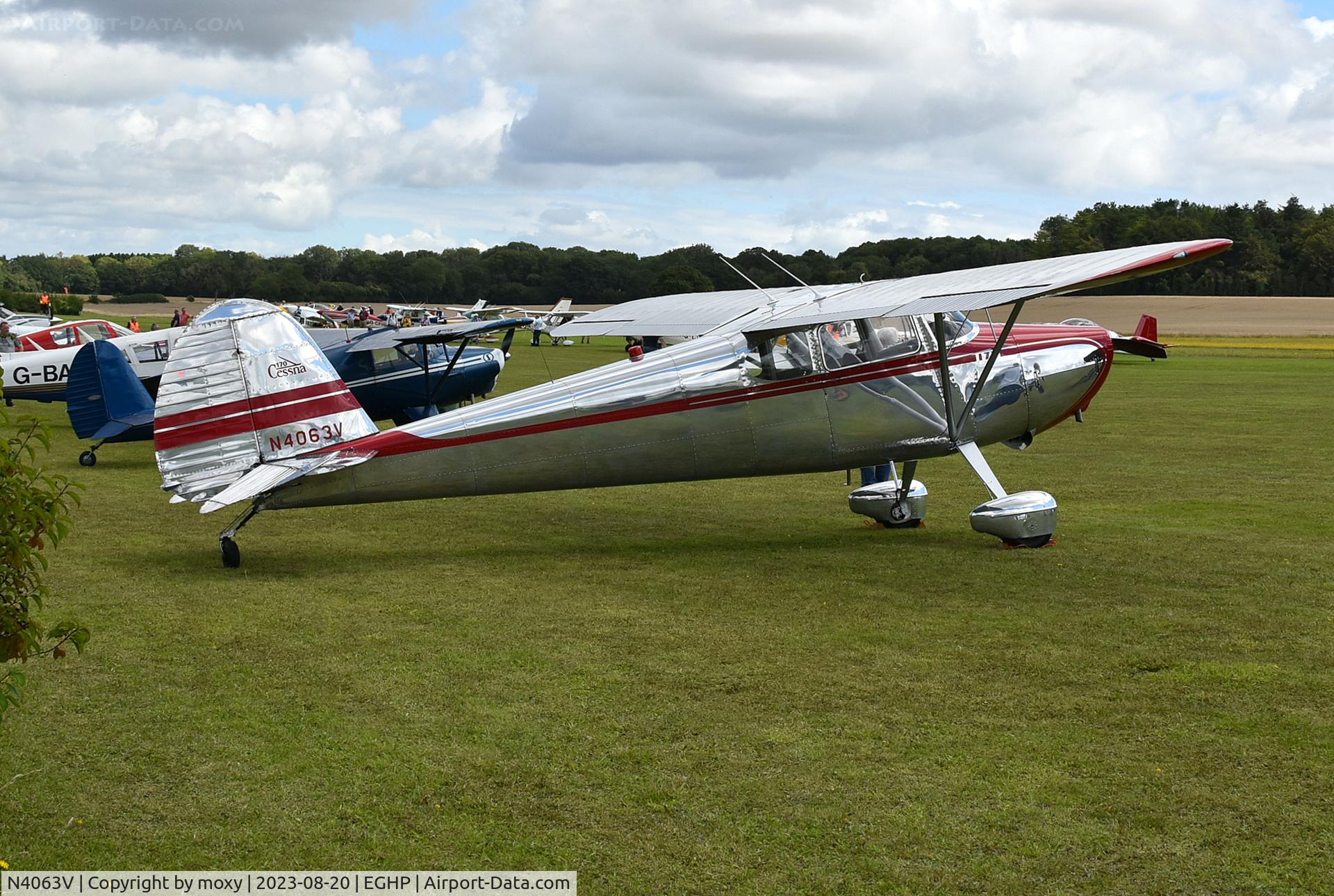 N4063V, 1948 Cessna 170 C/N 18395, Cessna 170 at Popham.