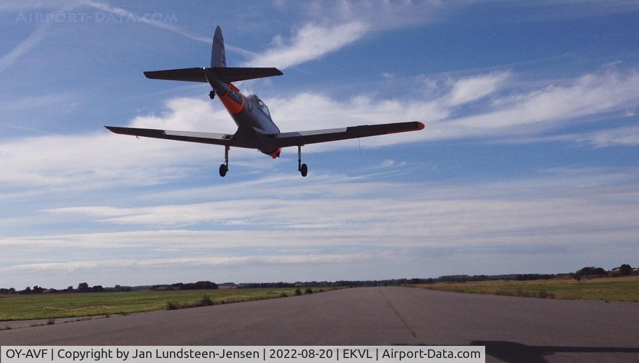 OY-AVF, 1953 De Havilland DHC-1 Chipmunk 22 C/N C1/0794, Chipmunk OY-AVF seen landing on Runway 28 at an airshow at 
Vaerloese, Denmark. This plane is ex Royal Danish Air Force 
P-139.