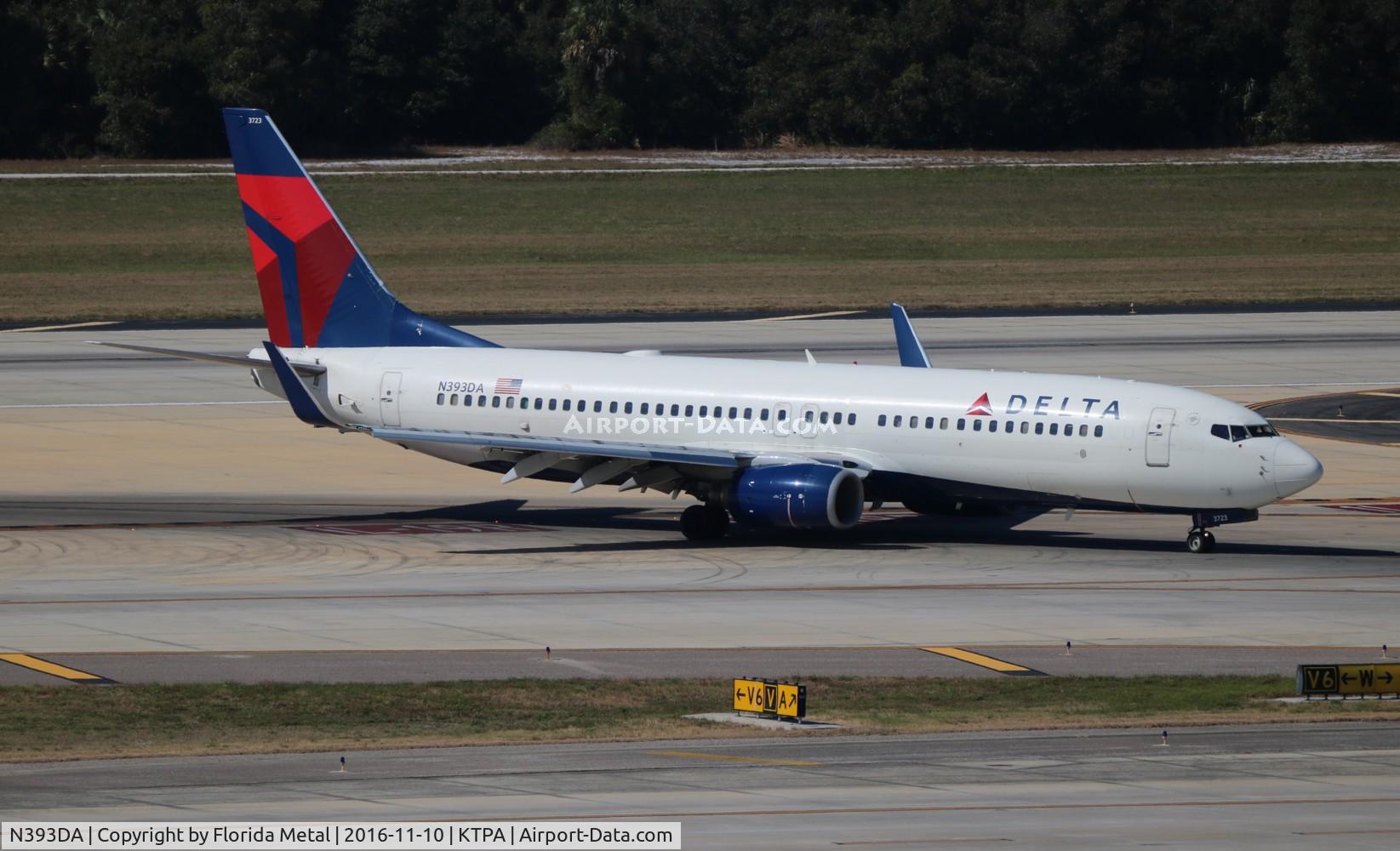N393DA, 2000 Boeing 737-832 C/N 30377, DAL 738 zx