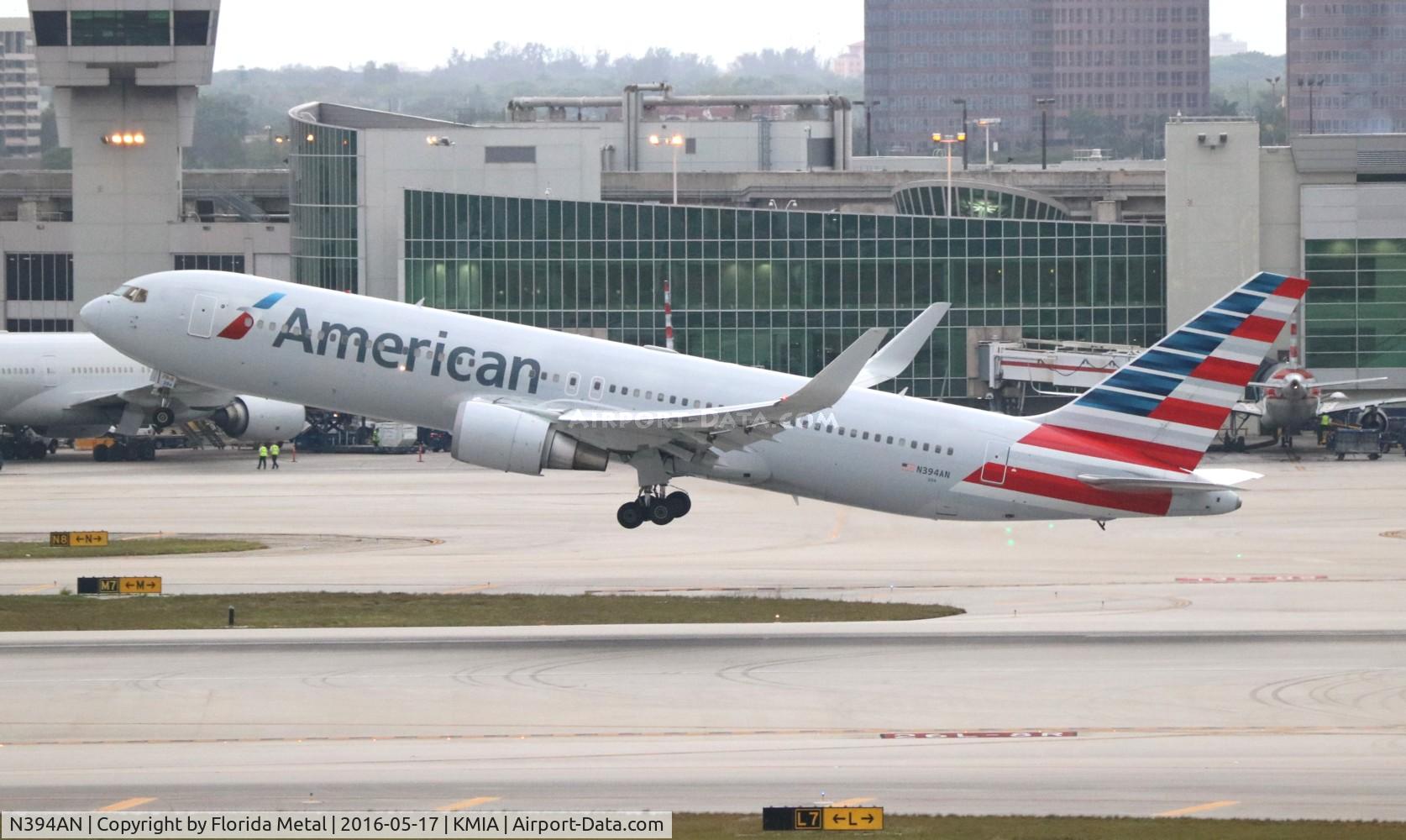 N394AN, 1998 Boeing 767-323/ER C/N 29431, AAL 763 nc zx MIA-MVD