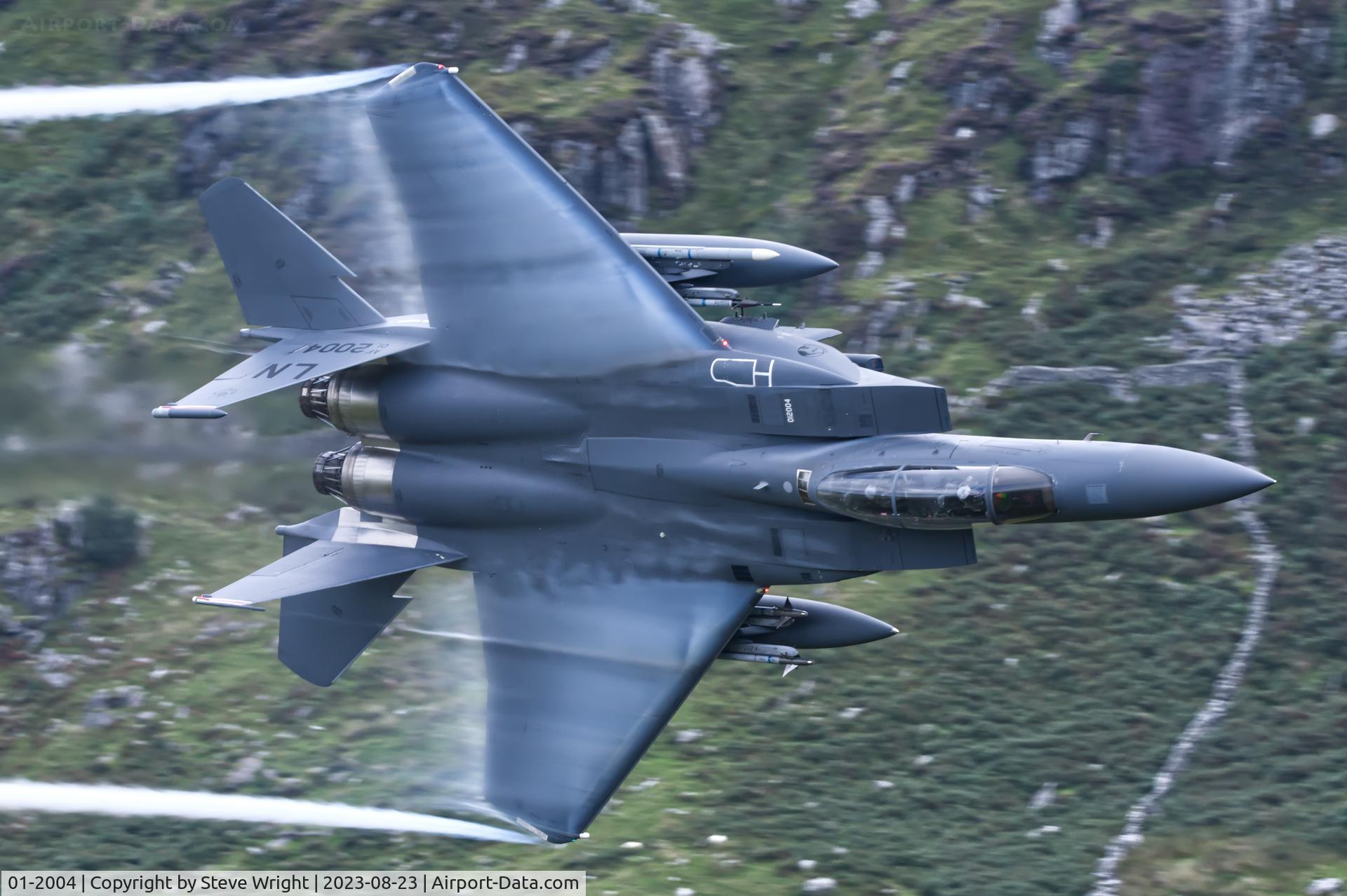 01-2004, 2001 McDonnell Douglas F-15E Strike Eagle C/N 1375/E236, Cad West, Mach Loop. Wales