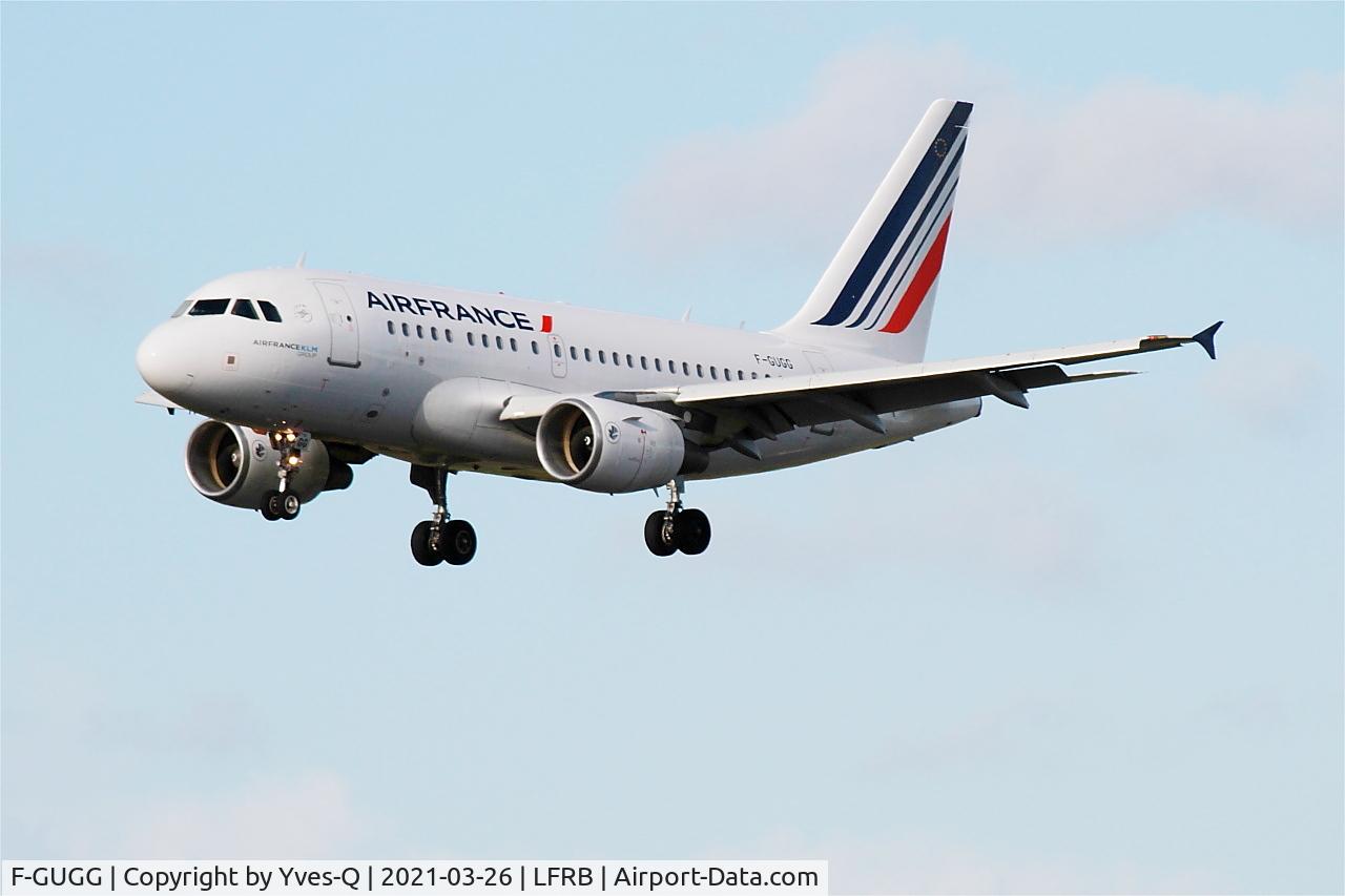 F-GUGG, 2004 Airbus A318-111 C/N 2317, Airbus A318-111, On final  rwy 25L, Brest-Bretagne airport (LFRB-BES)