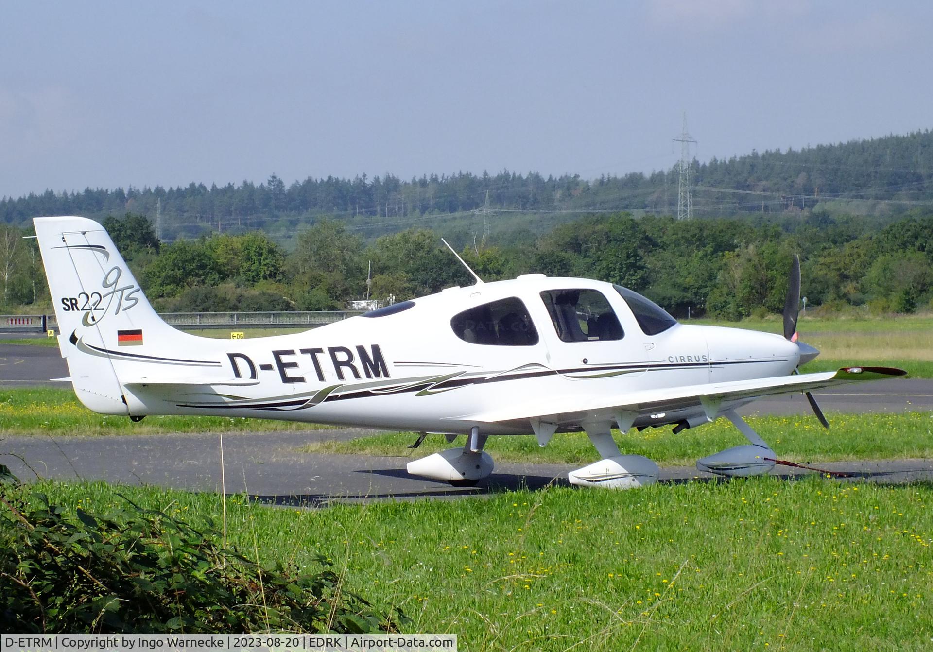D-ETRM, Cirrus SR22 GTS C/N 2058, Cirrus SR22 GTS at Koblenz-Winningen airfield