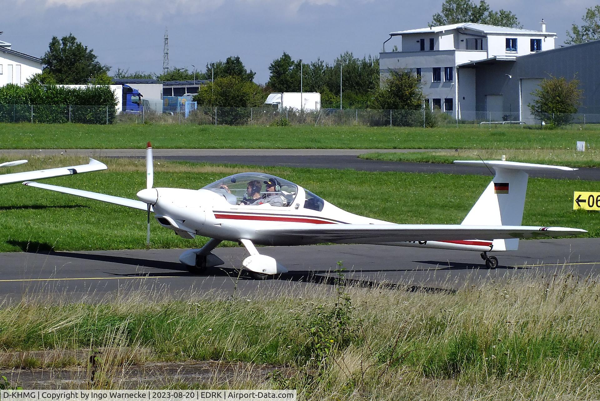 D-KHMG, Hoffmann HK-36R Super Dimona C/N 36318, Diamond HK-36R Super Dimona at Koblenz-Winningen airfield