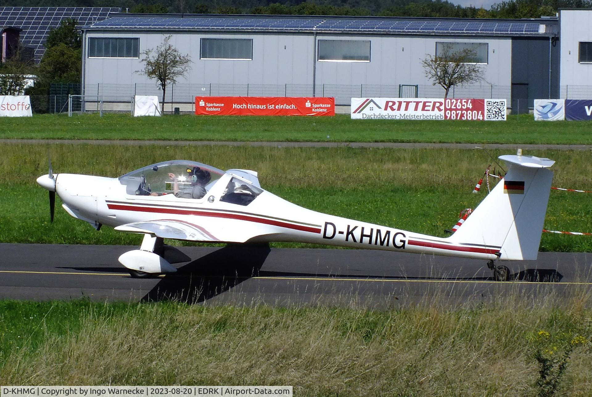 D-KHMG, Hoffmann HK-36R Super Dimona C/N 36318, Diamond HK-36R Super Dimona at Koblenz-Winningen airfield