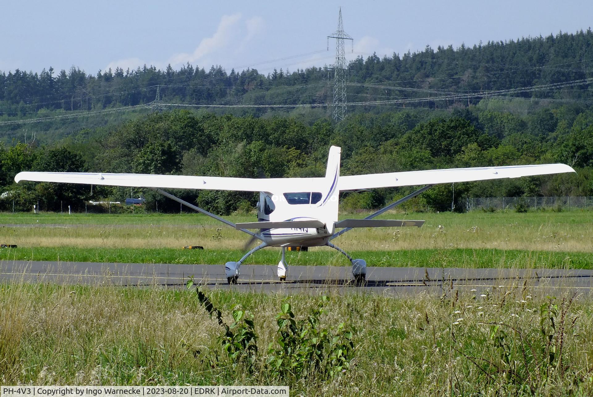 PH-4V3, 2021 TL Ultralight TL-3000 Sirius C/N 21 SI 211, TL Ultralight TL-3000 Sirius at Koblenz-Winningen airfield
