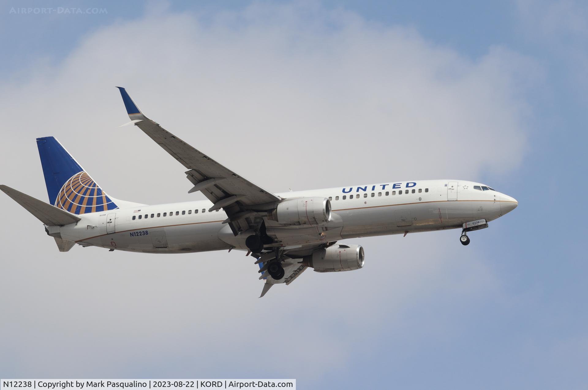 N12238, 1999 Boeing 737-824 C/N 28804, Boeing 737-824