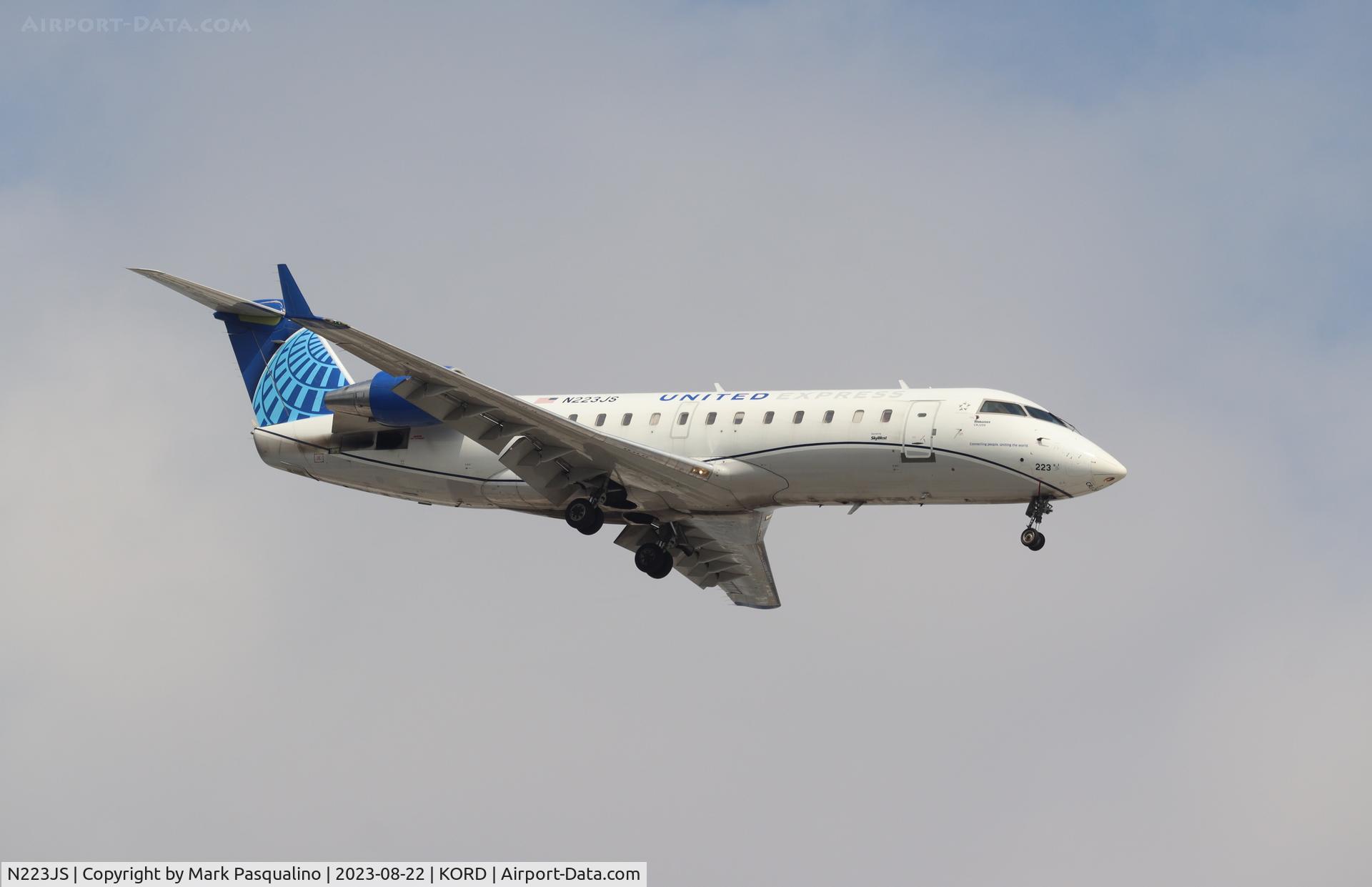 N223JS, 2004 Bombardier CRJ-200ER (CL-600-2B19) C/N 7892, CL-600-2B19