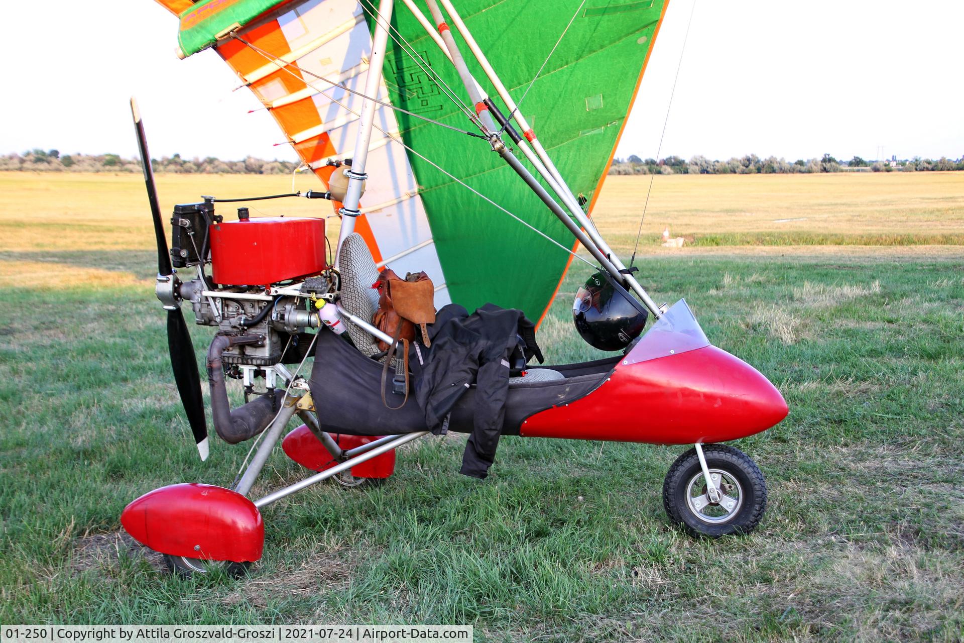 01-250, 1996 Halley Apollo CX-M Racer GT C/N 280396/280296, Balatonfökajár Airport, Hungary