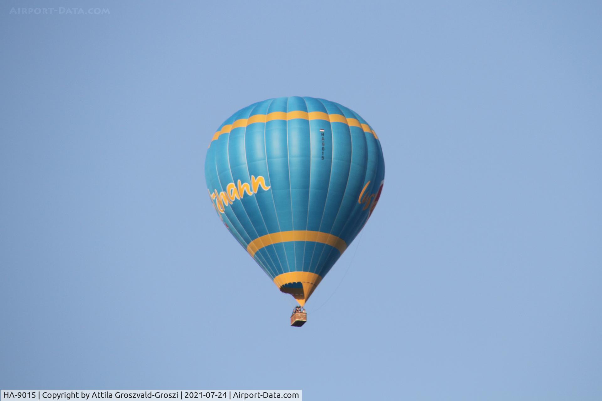HA-9015, 2015 Kubicek BB70Z C/N 1128, Balatonfökajár Airport, Hungary