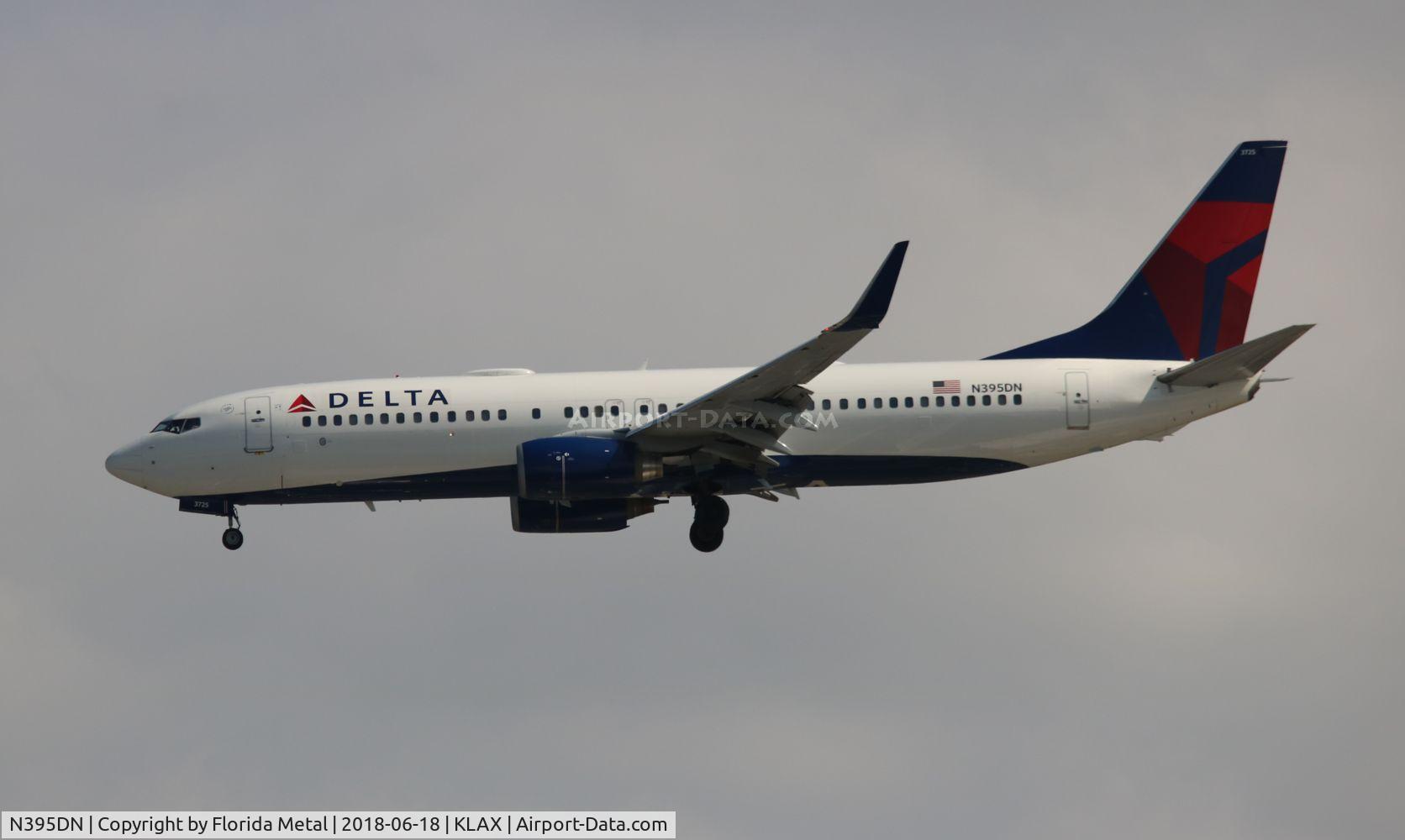 N395DN, 2000 Boeing 737-832 C/N 30773, DAL 738 zx from PDX