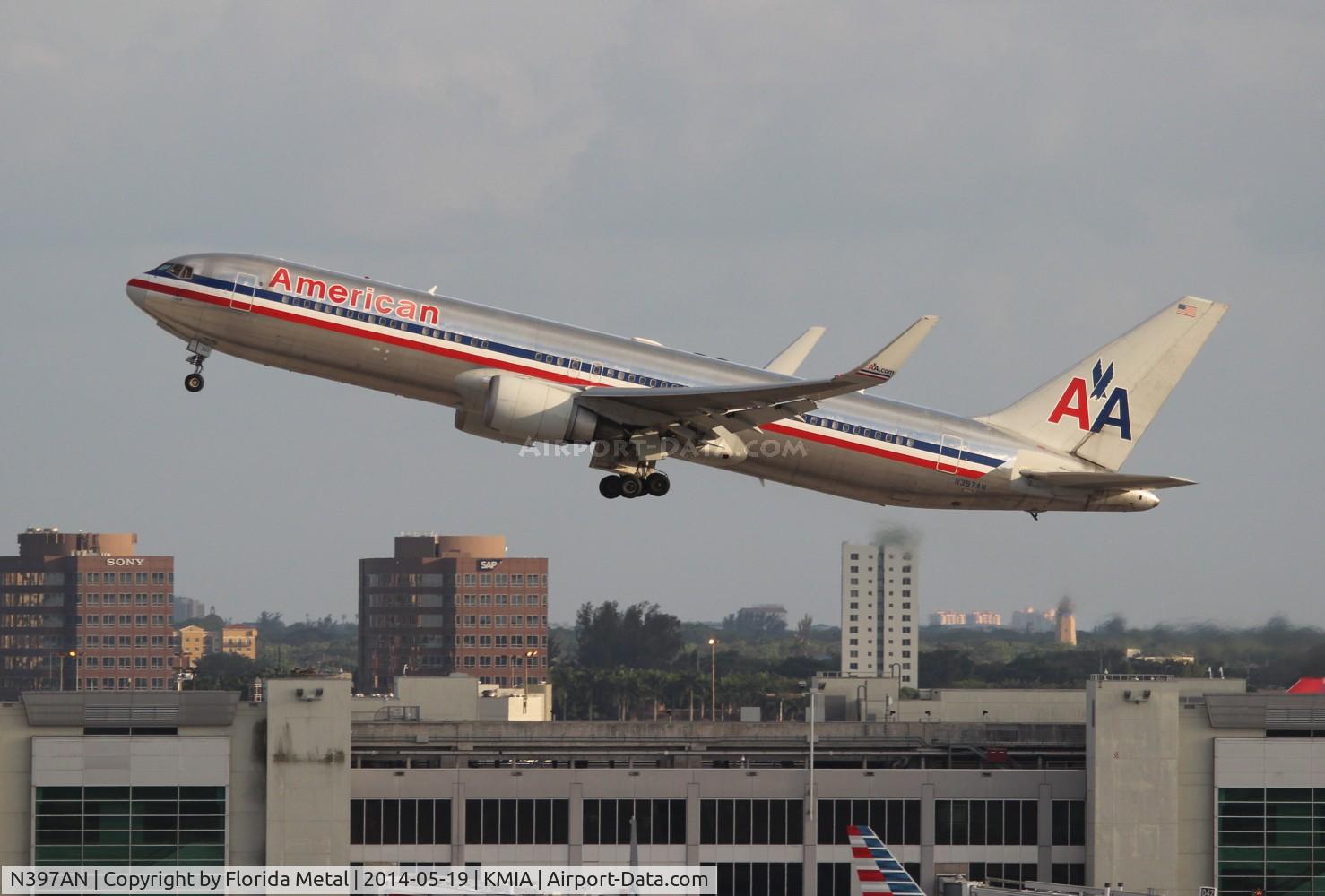 N397AN, 1999 Boeing 767-323/ER C/N 29604, AAL 763 oc zx MIA-ORD