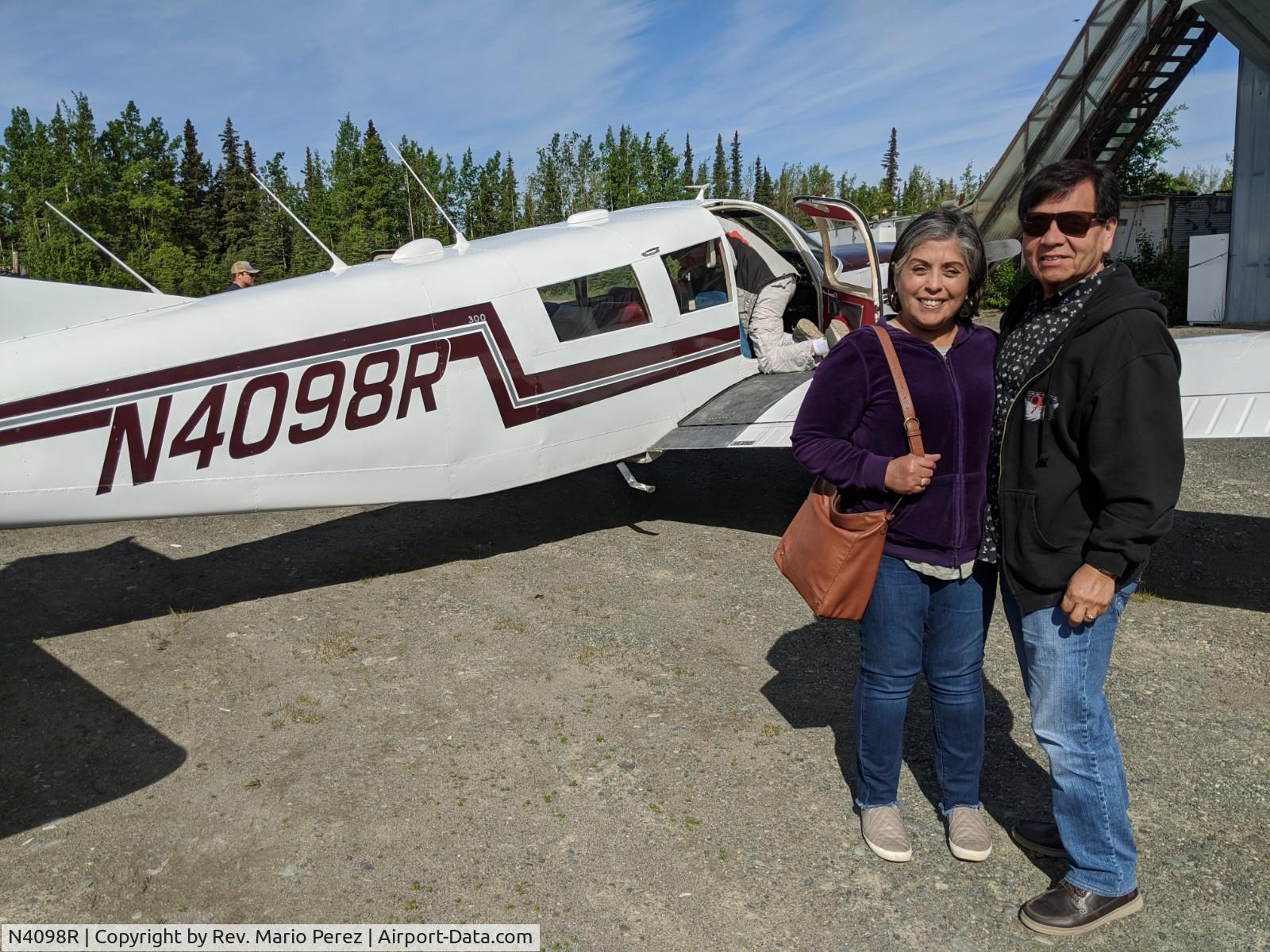 N4098R, 1968 Piper PA-32-300 Cherokee Six C/N 32-40406, My wife and I flew to the Chinitna Bay and saw some Bears!
Also flew over the Volcanos.