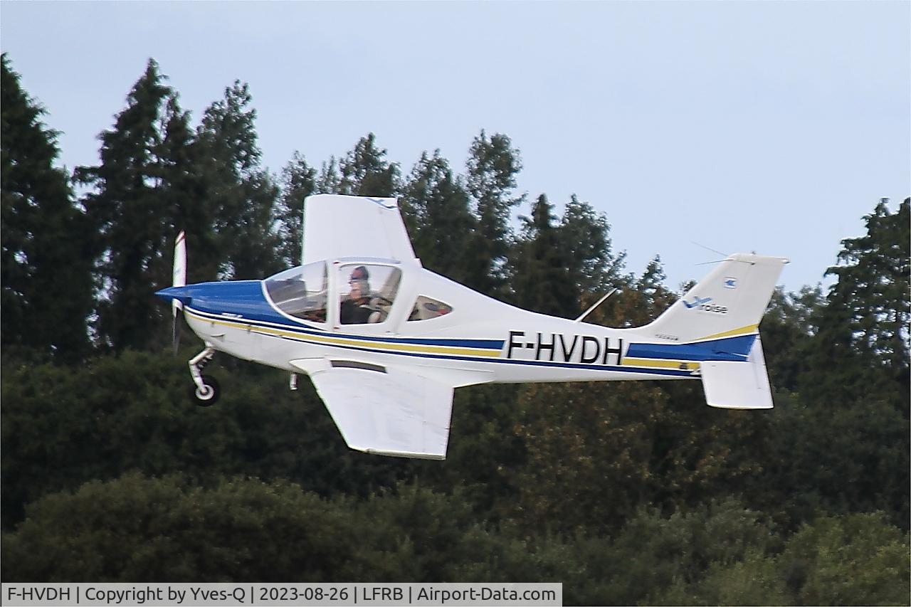 F-HVDH, Tecnam P2002-JF Sierra C/N Not found F-HVDH, Tecnam P2002 JF, Landing rwy 25L, Brest-Bretagne Airport (LFRB-BES)