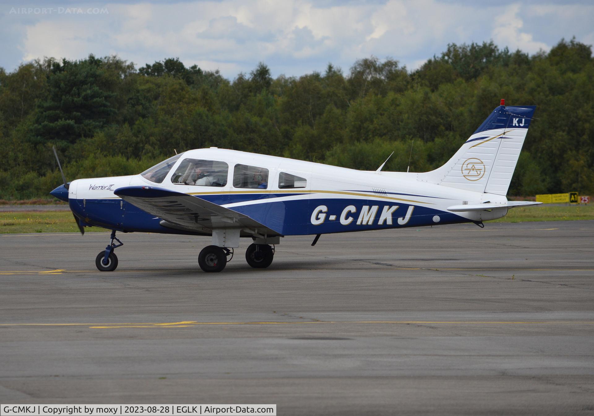 G-CMKJ, 1984 Piper PA-28-161 Cherokee Warrior II C/N 28-8416086, Piper PA-28-161 Cherokee Warrior II at Blackbushe. Ex N43581