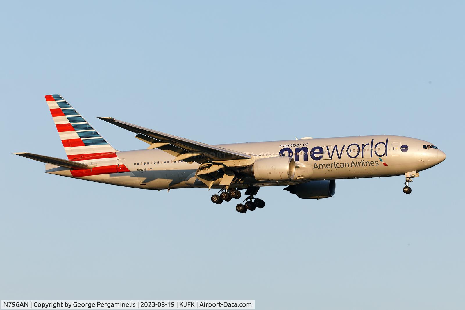 N796AN, 2000 Boeing 777-223 C/N 30796, Final 22L at JFK.