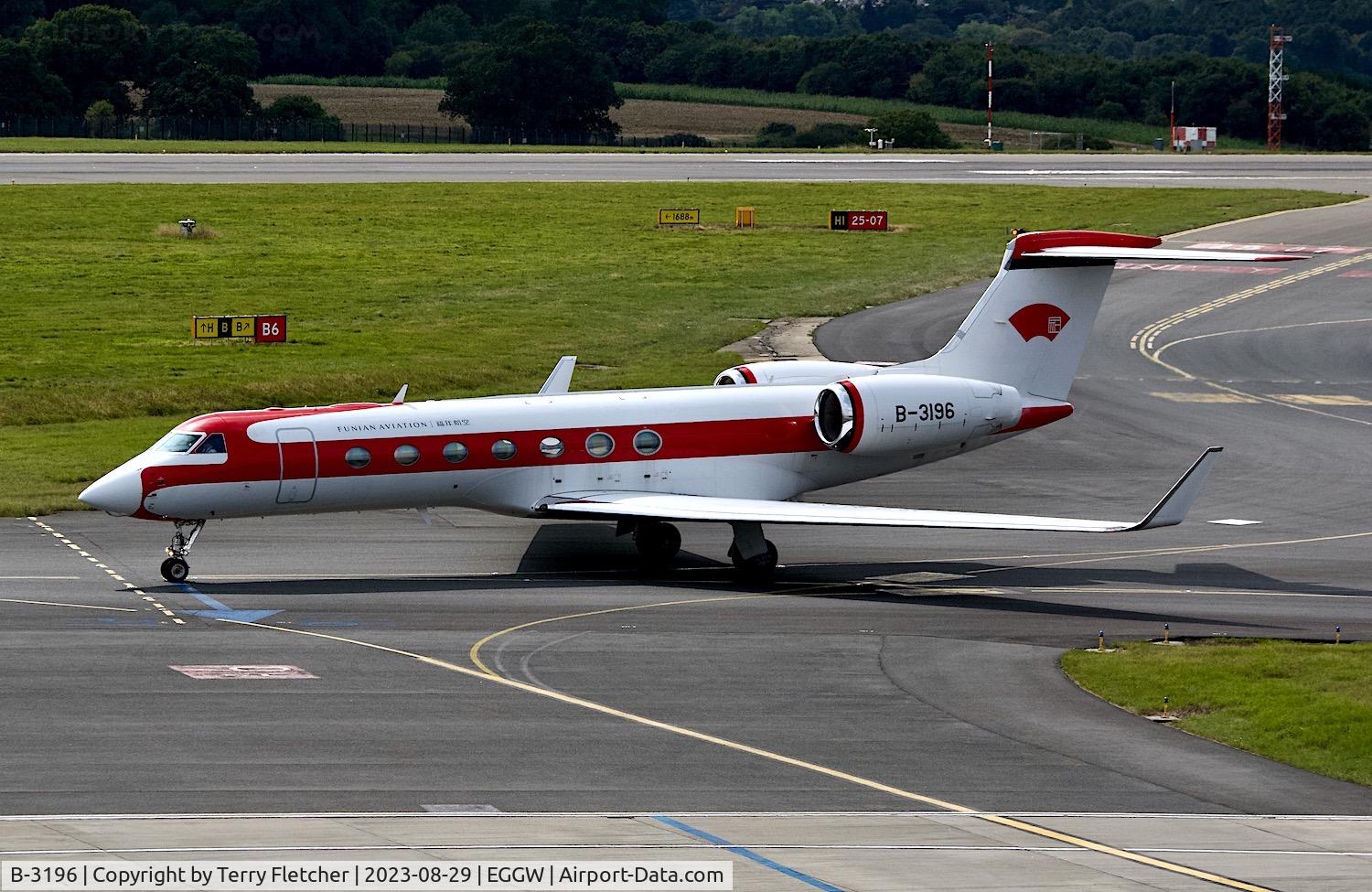 B-3196, 2014 Gulfstream GV-SP (G550) C/N 5469, At Luton Airport