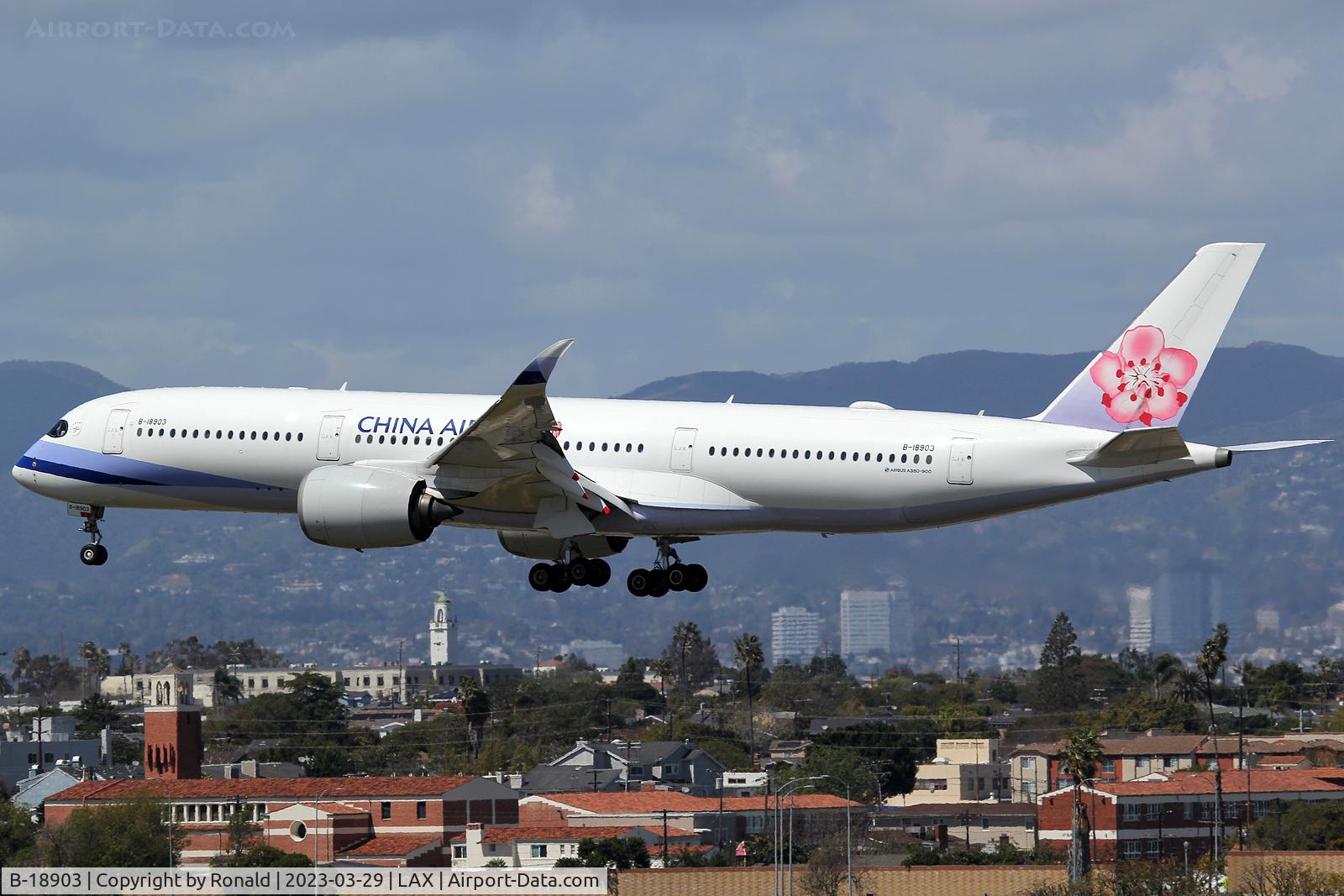 B-18903, 2016 Airbus A350-941 C/N 066, at lax