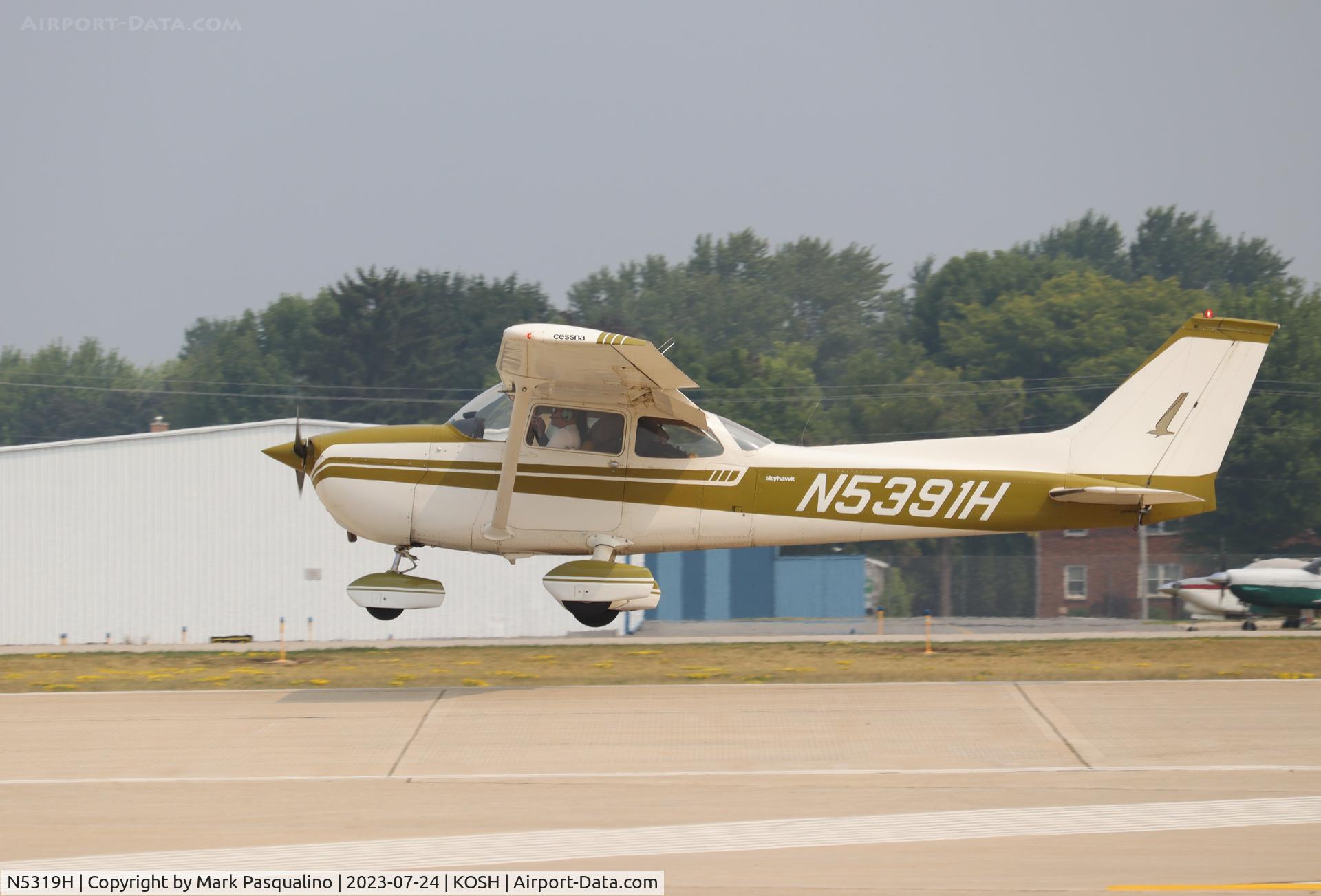 N5319H, 1975 Cessna 172M C/N 17265402, Cessna 172M